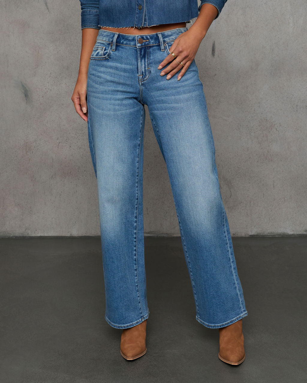 Tisla Super Stretch Straight Leg Relaxed Jeans-Vogue Logic