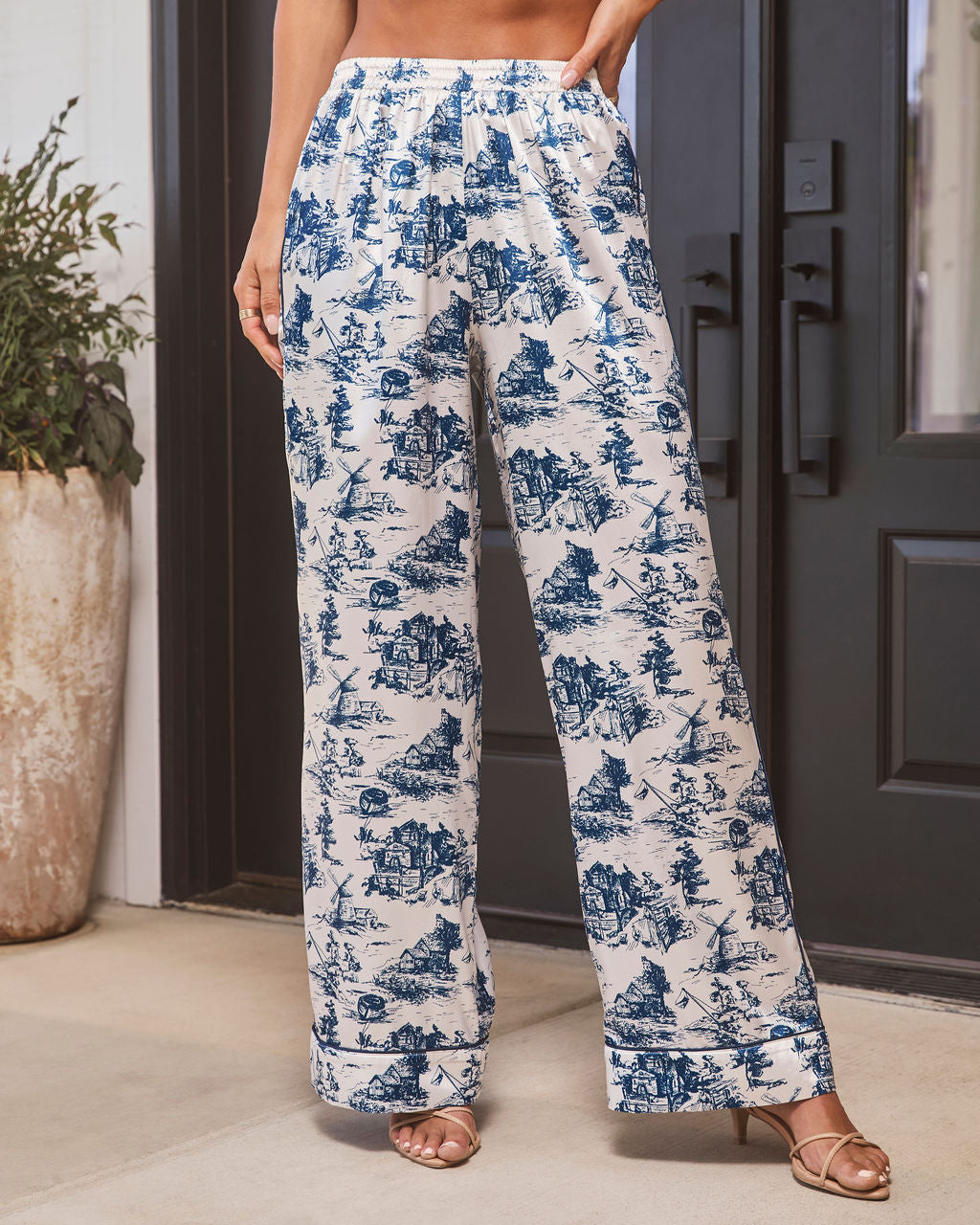 Veranda Satin Toile Print Pants-Vogue Logic