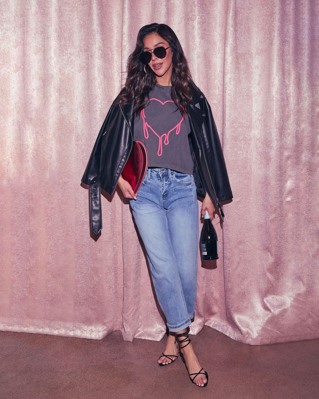 Plenty Of Love Muscle Tee Heart Graphic-Vogue Logic