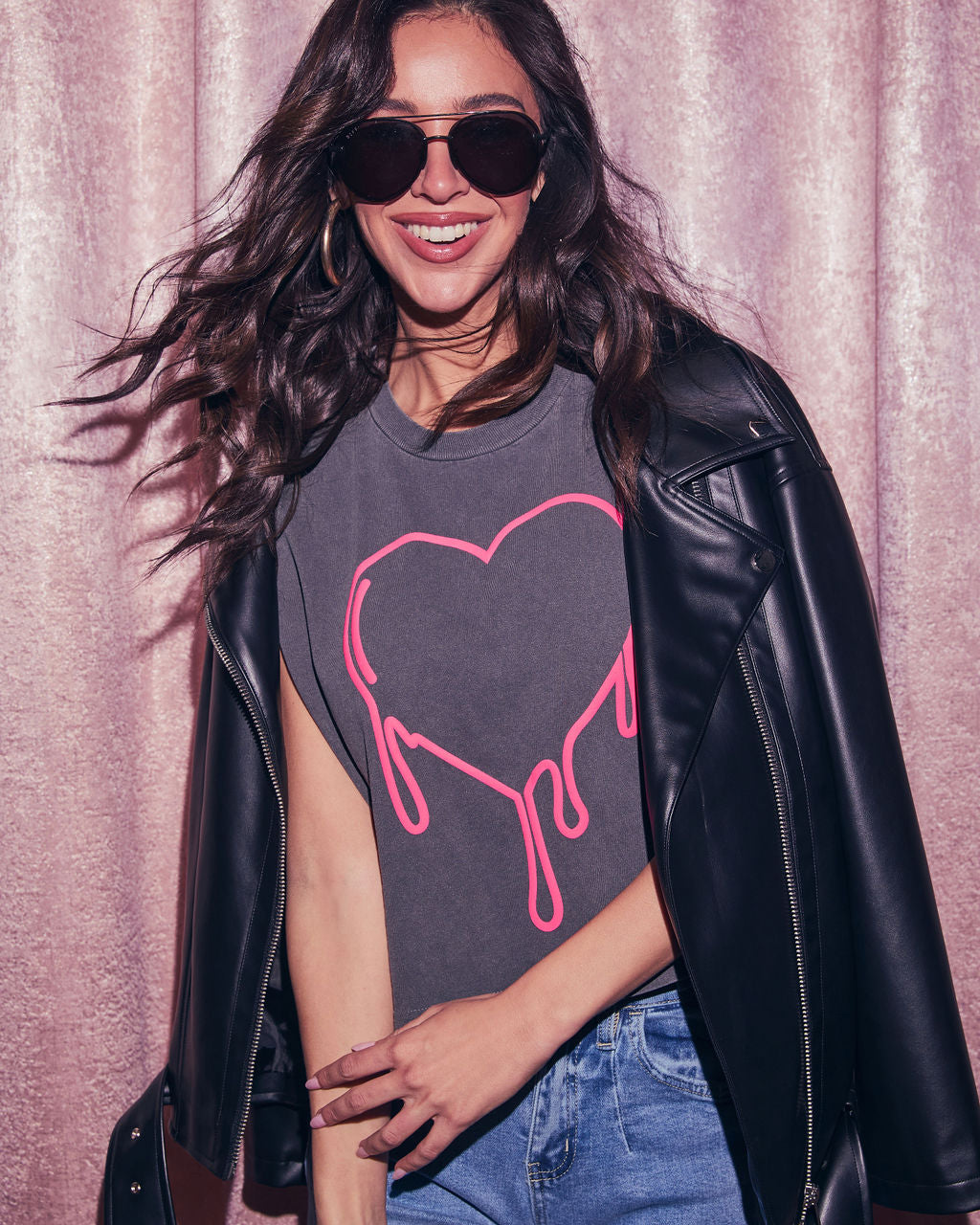 Plenty Of Love Muscle Tee Heart Graphic-Vogue Logic