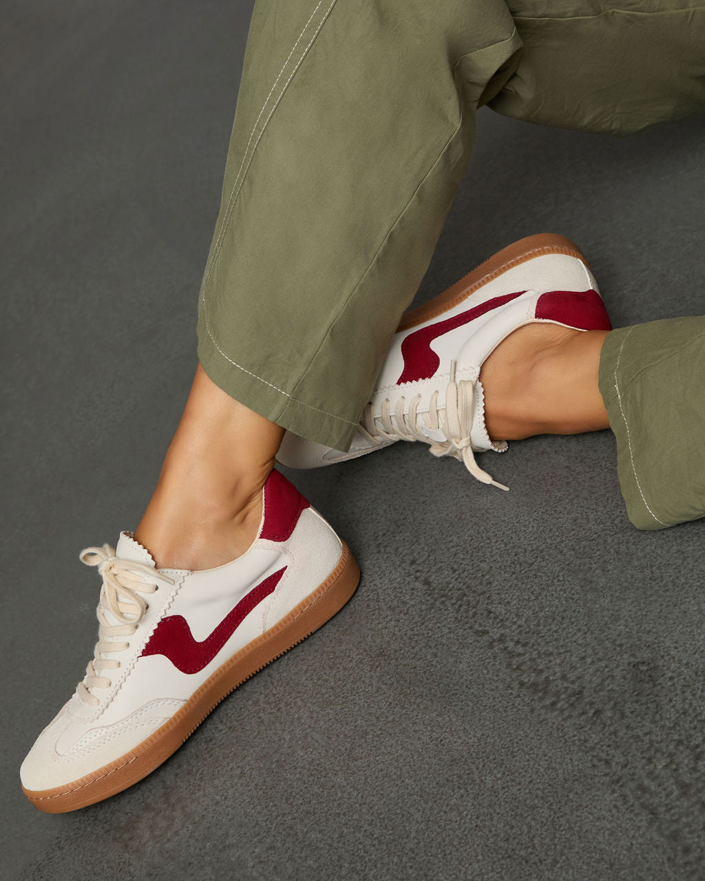 Right Catch Sneakers-Vogue Logic