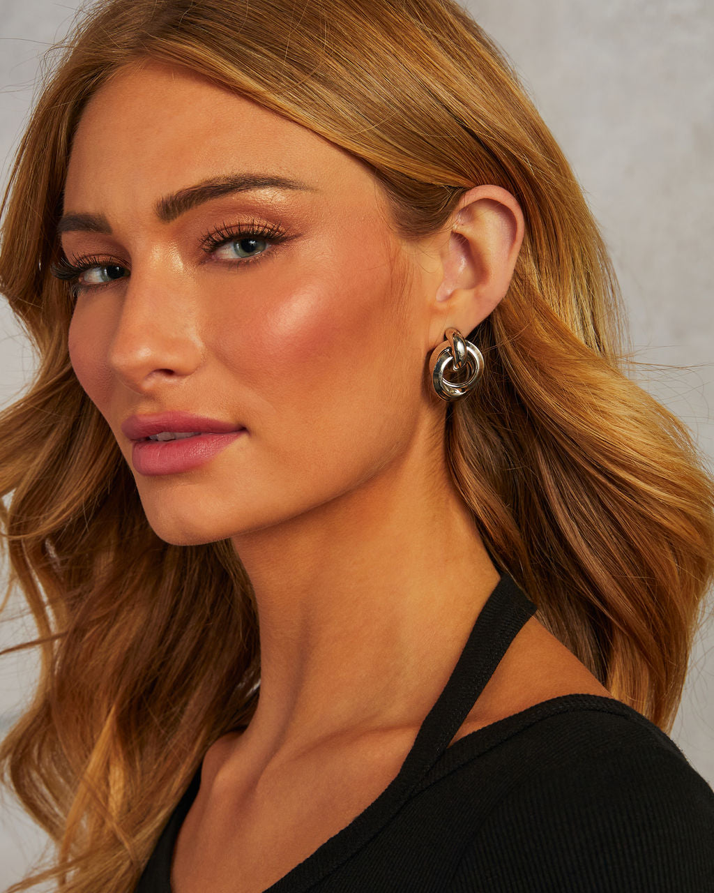 In Circles Intertwined Hoop Earrings-Vogue Logic