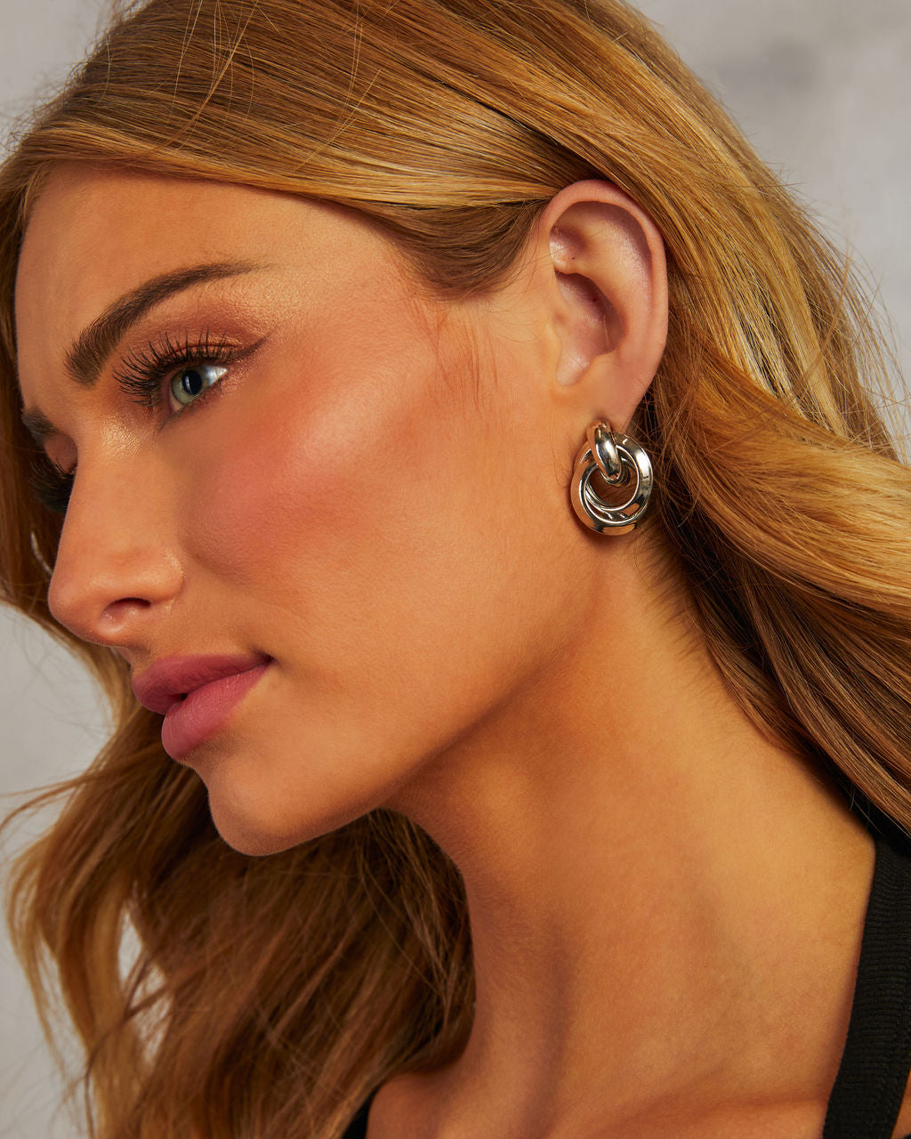 In Circles Intertwined Hoop Earrings-Vogue Logic