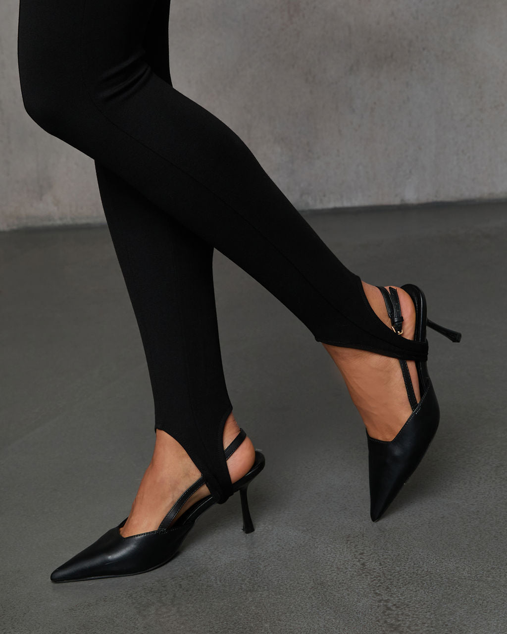 Pull Me In Skinny Stirrup Pants-Vogue Logic