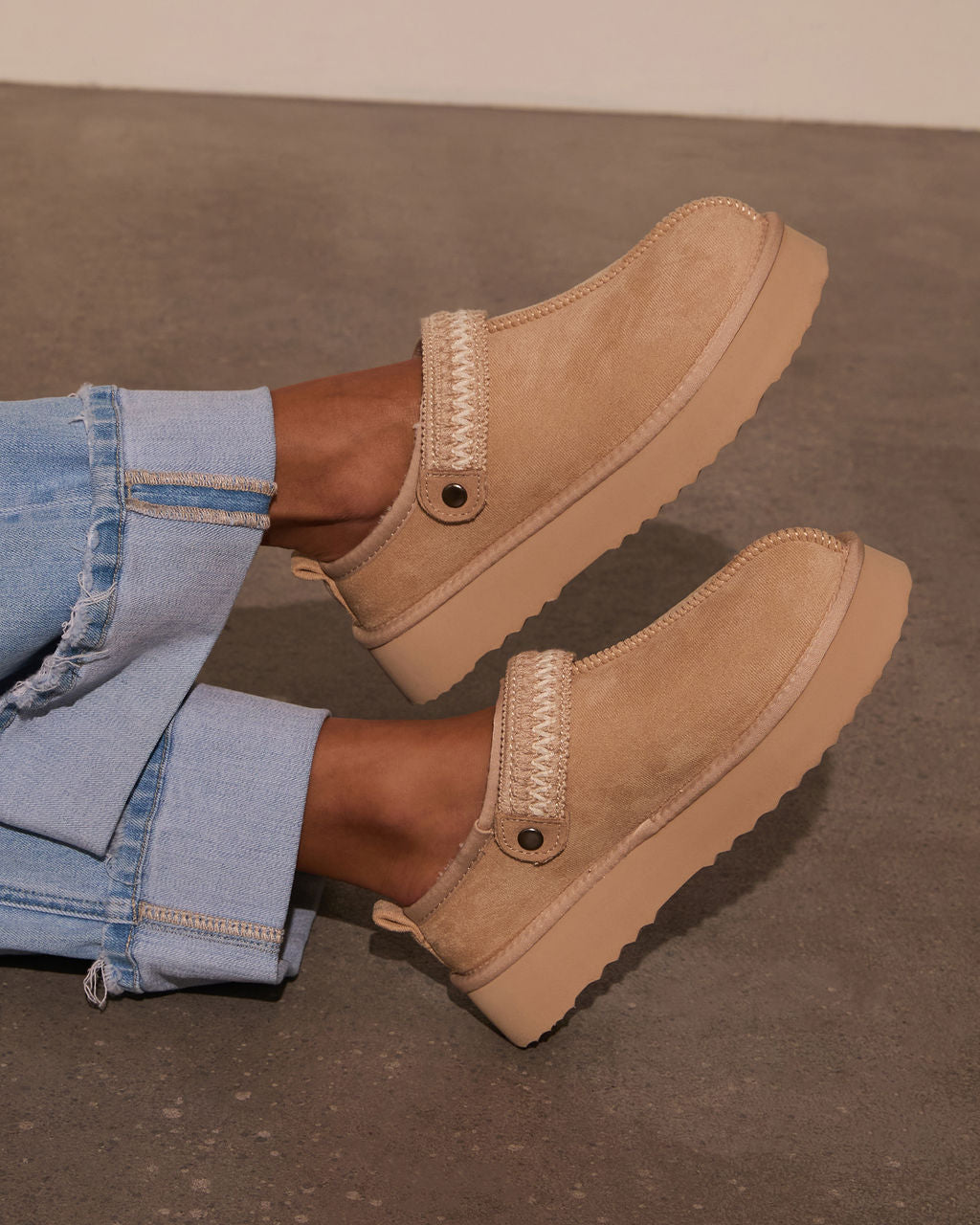 Selena Platform Slippers-Vogue Logic