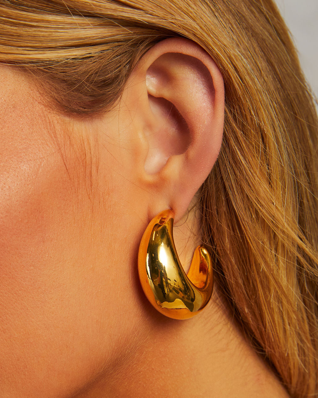 Night Life Crescent Moon Hoop Earrings-Vogue Logic