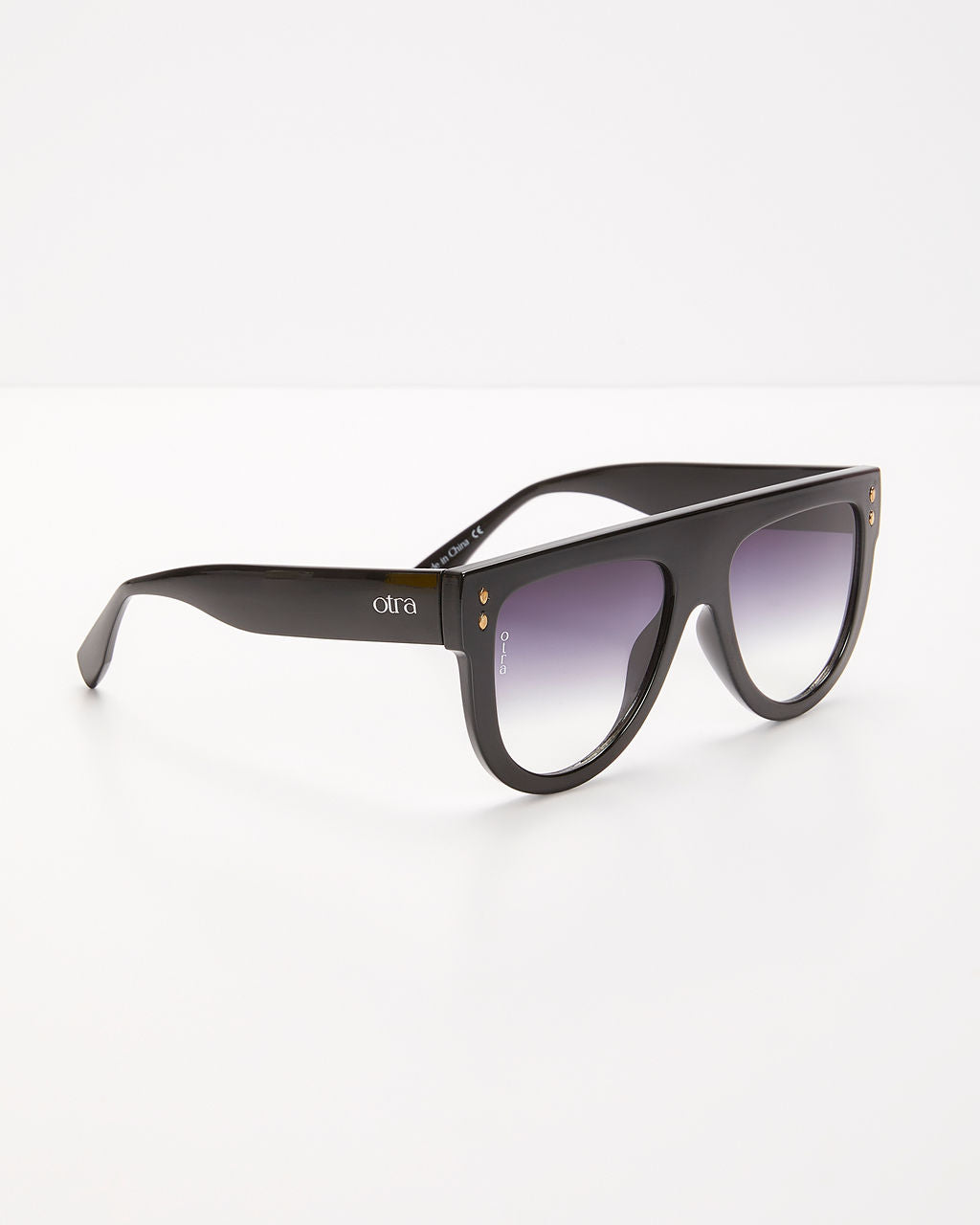 Call The Shots Round Frame Sunglasses-Vogue Logic