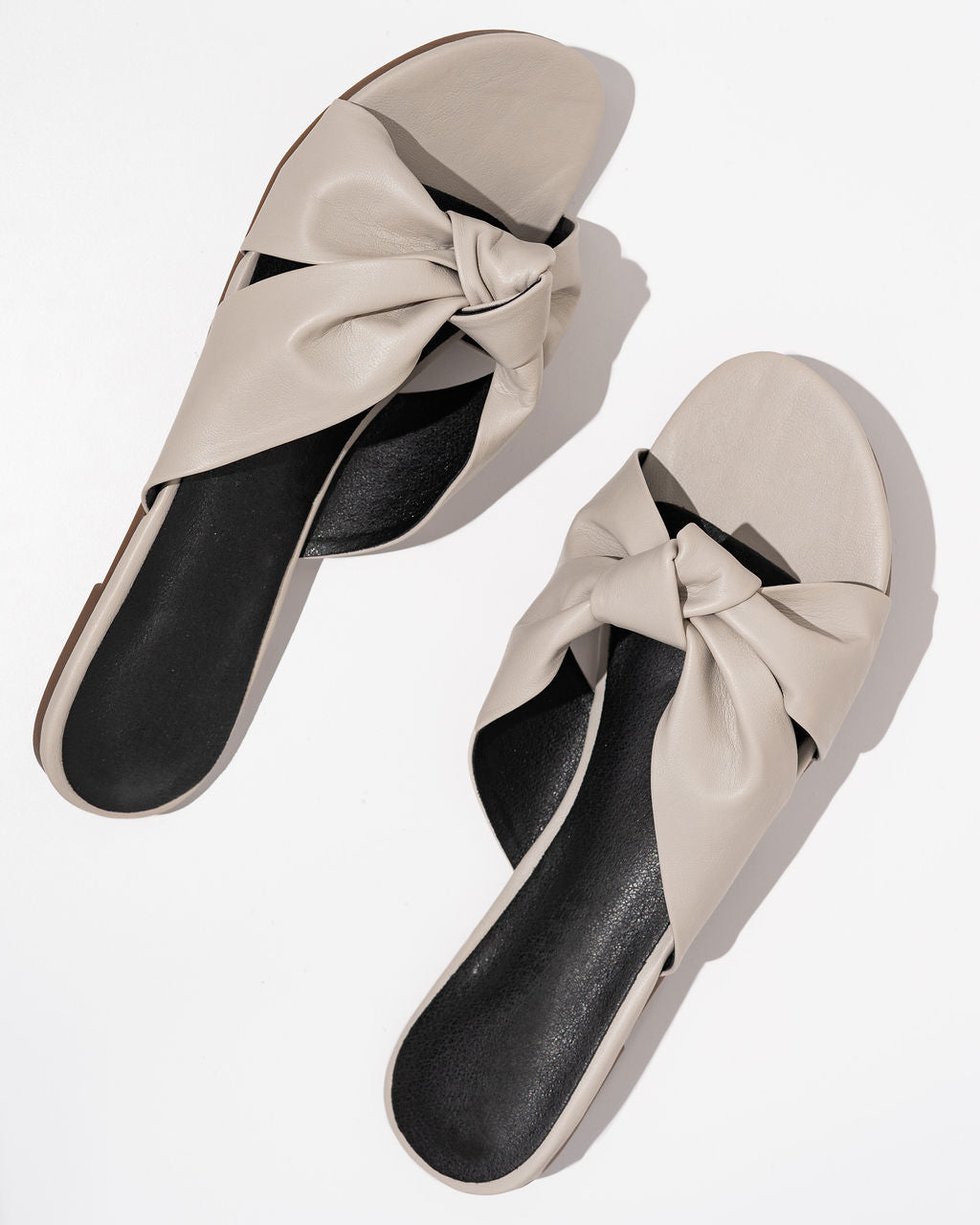 Serena Knotted Faux Leather Sandal-Vogue Logic