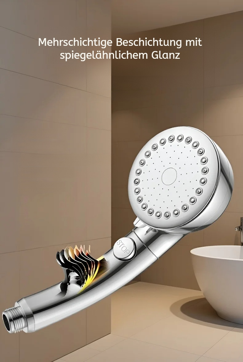Moderner Duschkopf für schöne Haut im Badezimmer