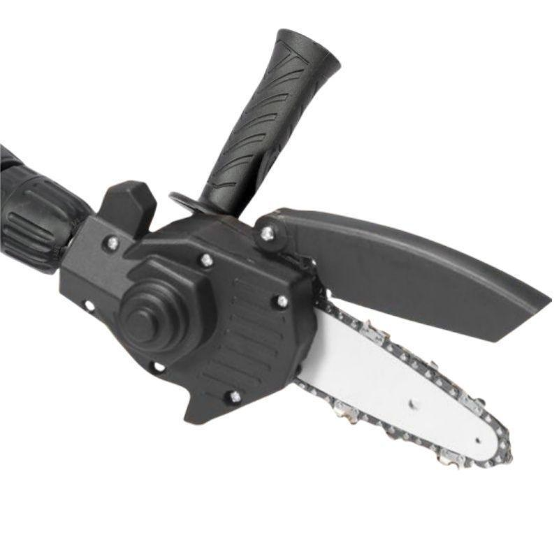 Gartenarbeit mit Mini Astsäge