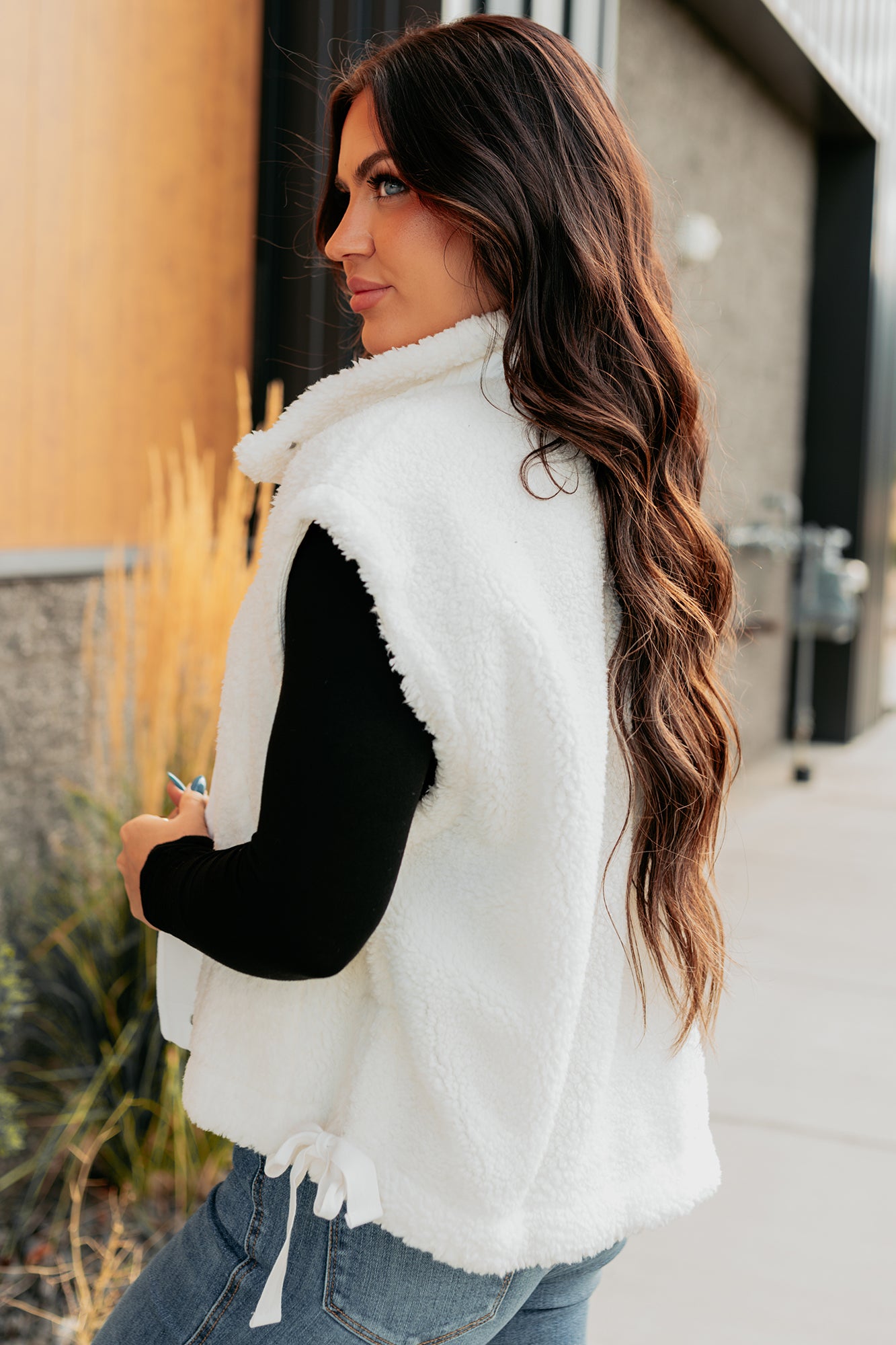 Frosted Glow High Neck Button Up Sherpa Vest (White)-The Formal Wear