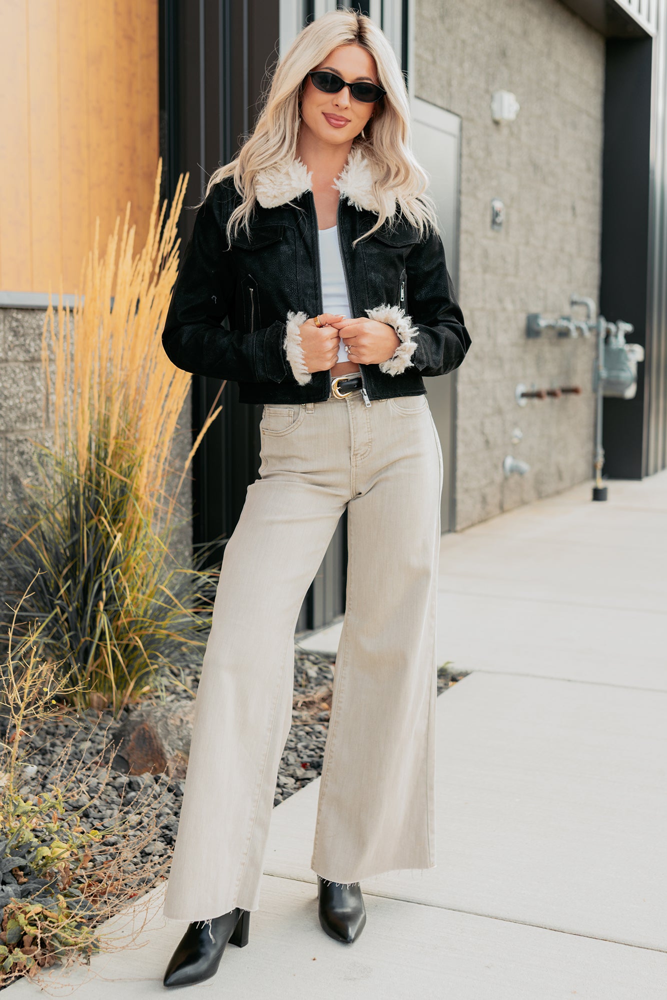 Soulful Strolls Shearling Aviator Jacket (Black/Cream)-The Formal Wear