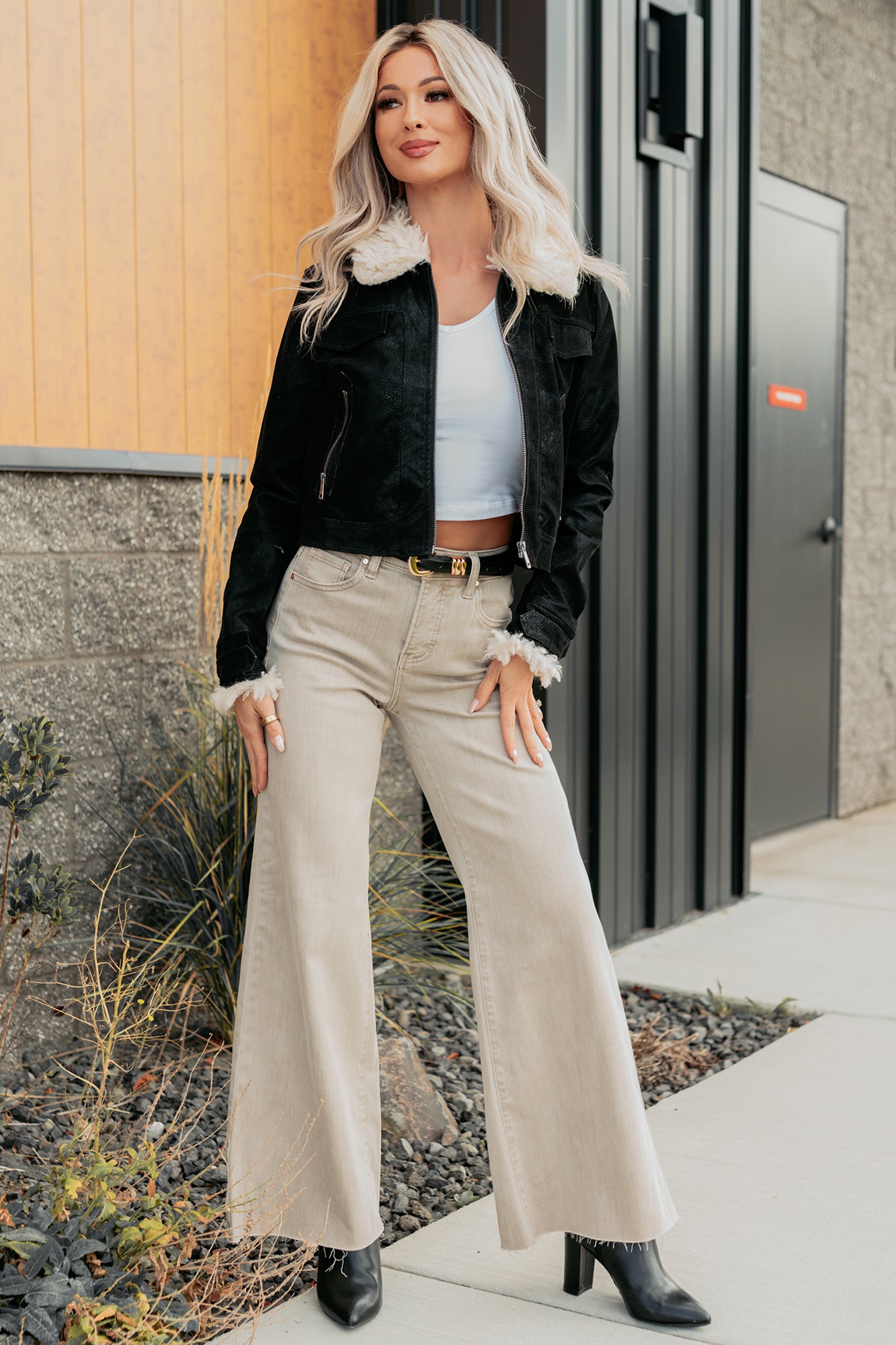 Soulful Strolls Shearling Aviator Jacket (Black/Cream)-The Formal Wear