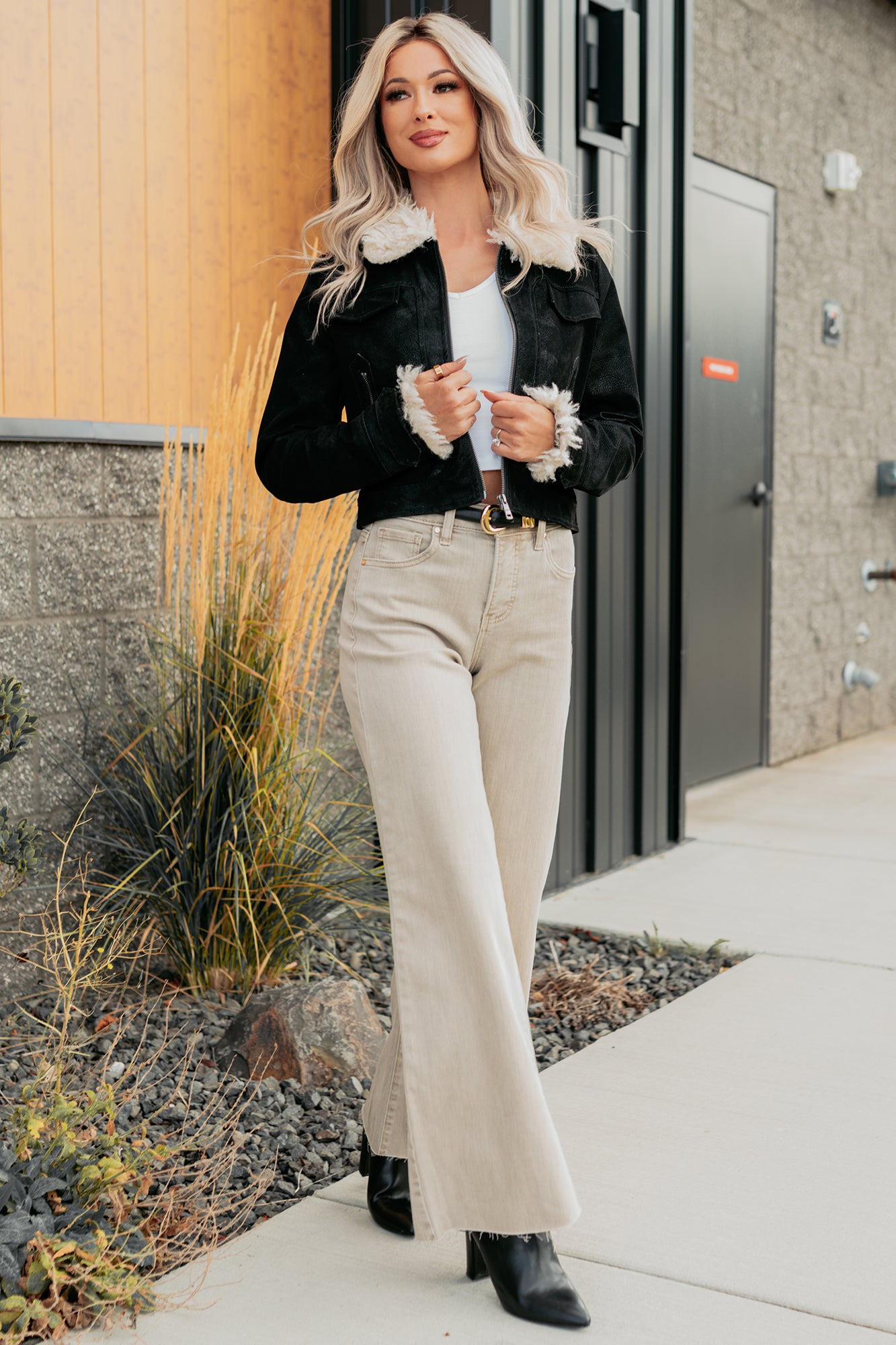 Soulful Strolls Shearling Aviator Jacket (Black/Cream)-The Formal Wear