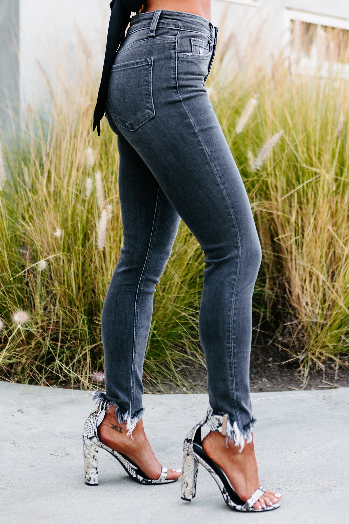 Desdemona Flying Monkey High Rise Button-Fly Cropped Skinny Jeans (Grey)-The Formal Wear