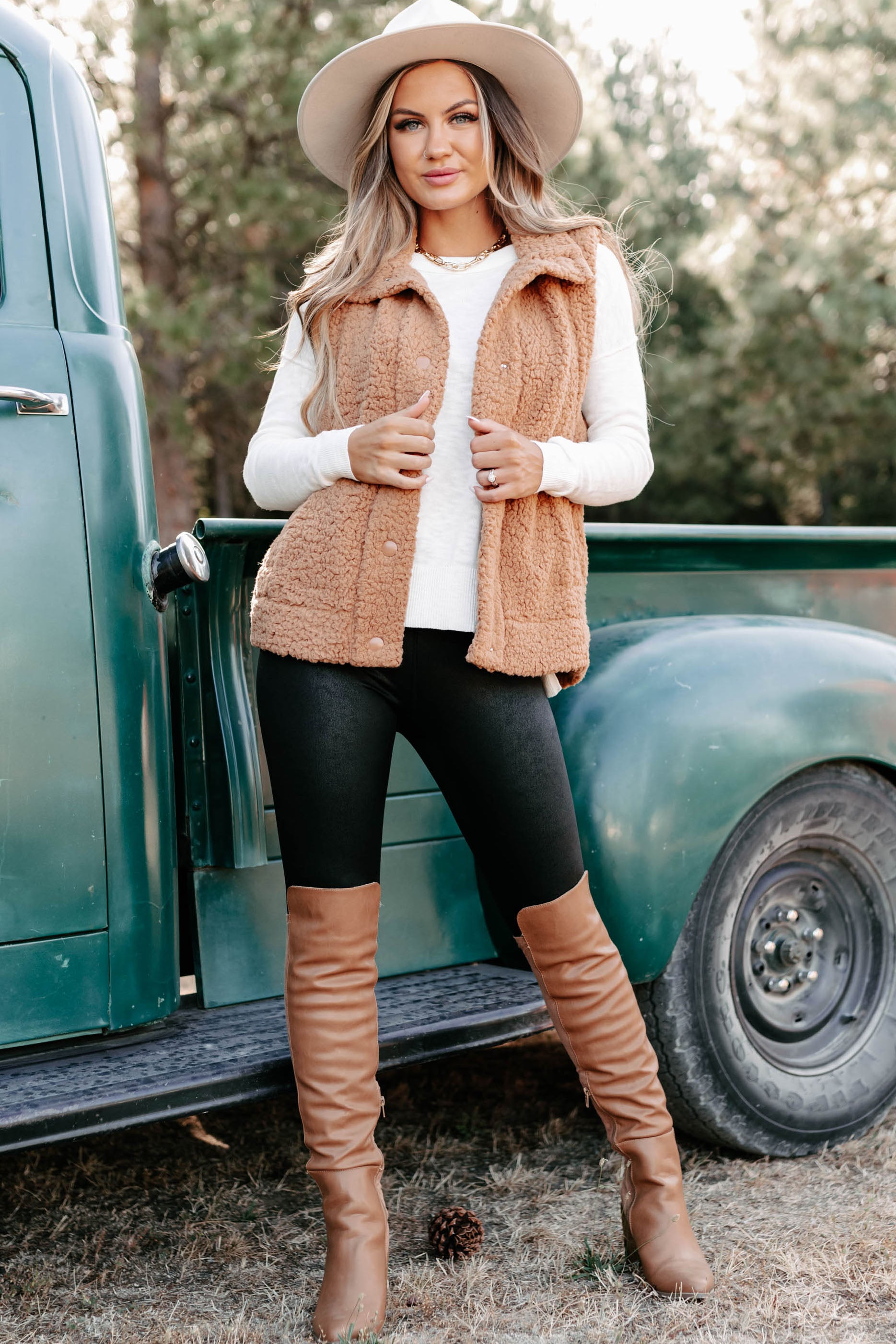 Hardly Cold Sherpa Vest (Camel)-The Formal Wear