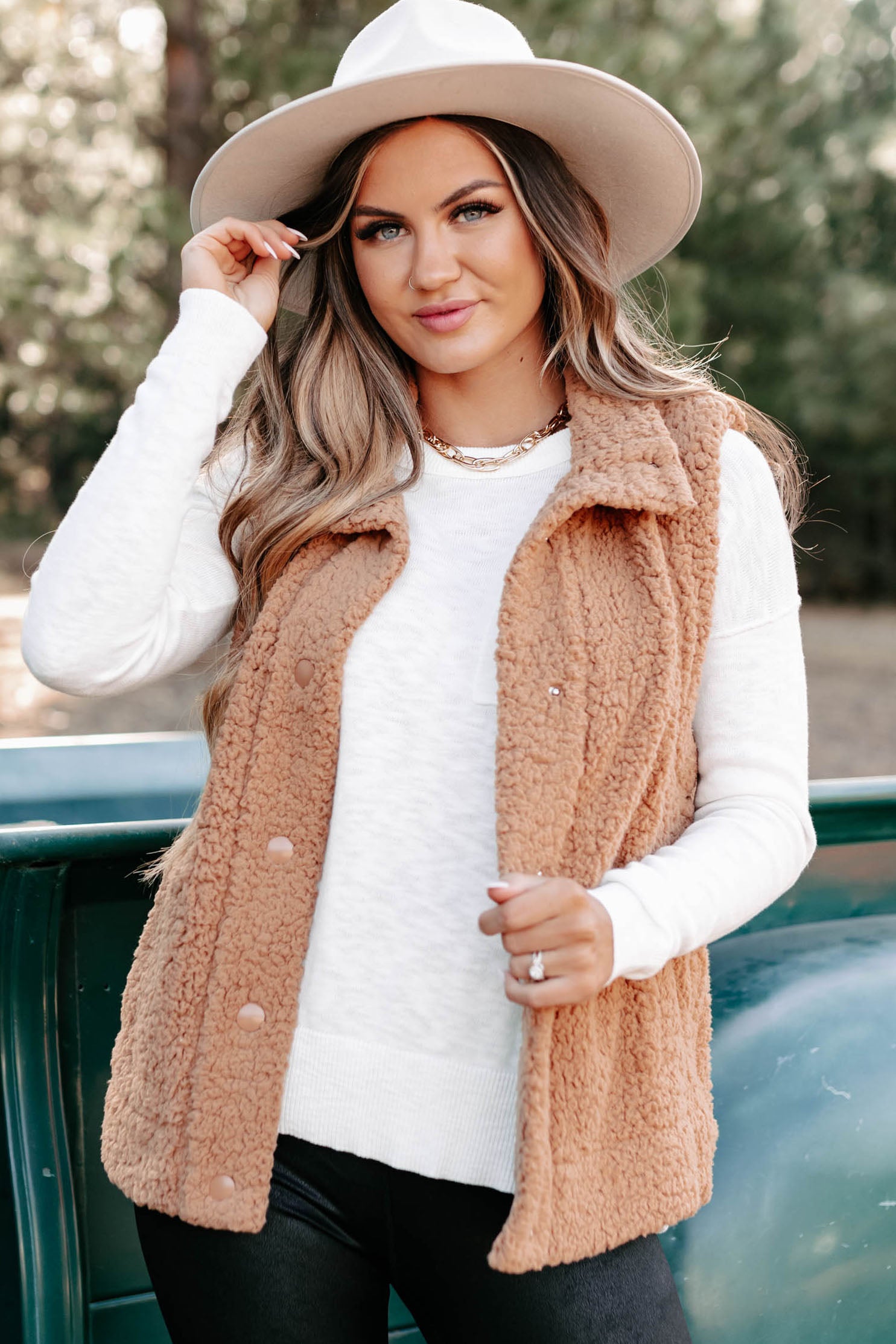 Hardly Cold Sherpa Vest (Camel)-The Formal Wear