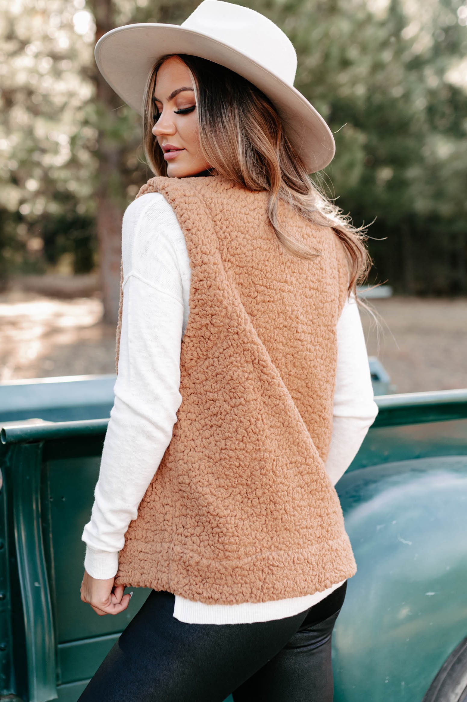 Hardly Cold Sherpa Vest (Camel)-The Formal Wear