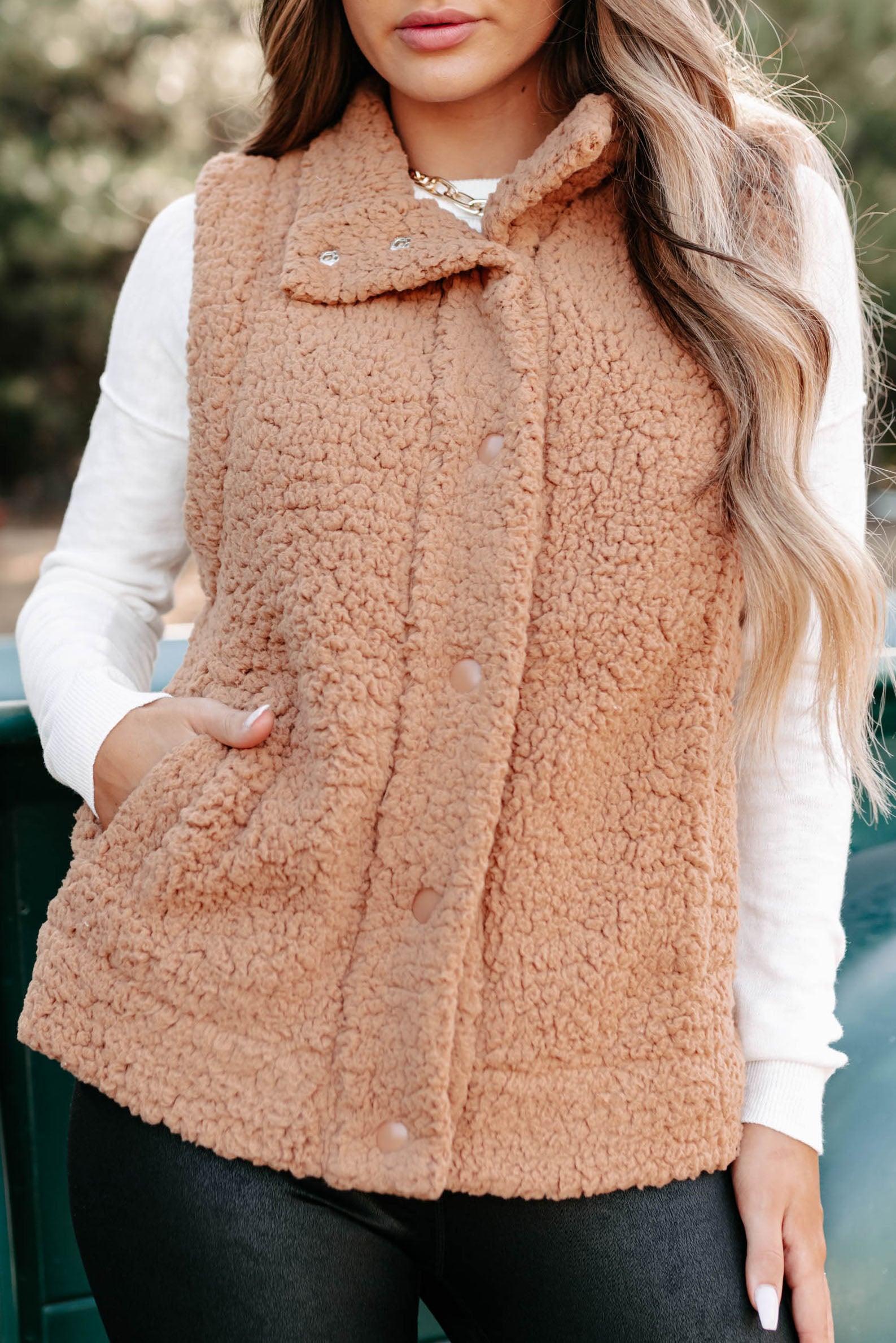Hardly Cold Sherpa Vest (Camel)-The Formal Wear