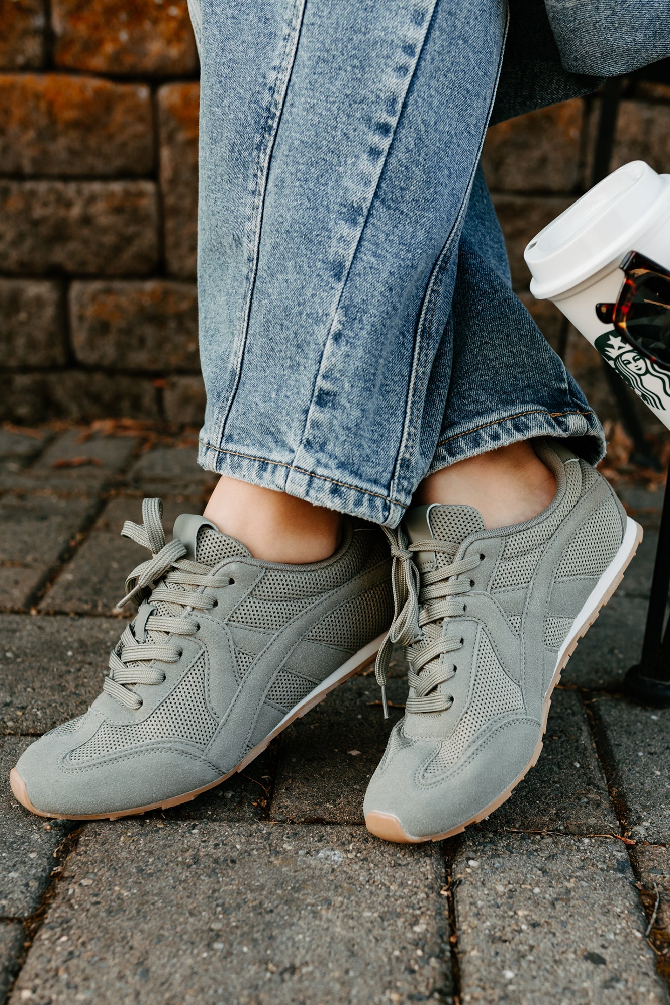 Chase The Wins Lace-Up Mesh Sneakers (Green)-The Formal Wear