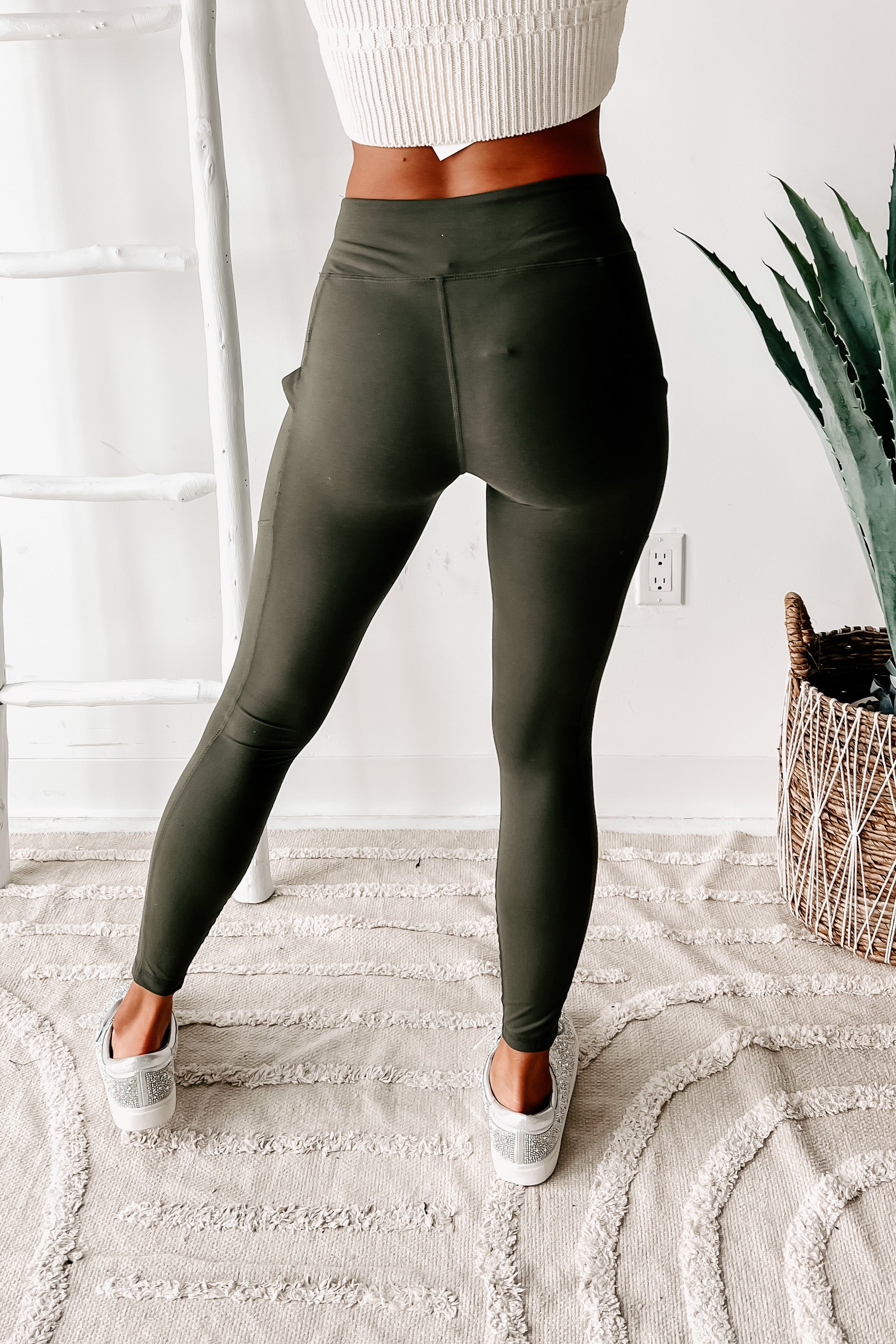 MVP Moves Buttery Soft Thigh Pocket Leggings (Olive)-The Formal Wear
