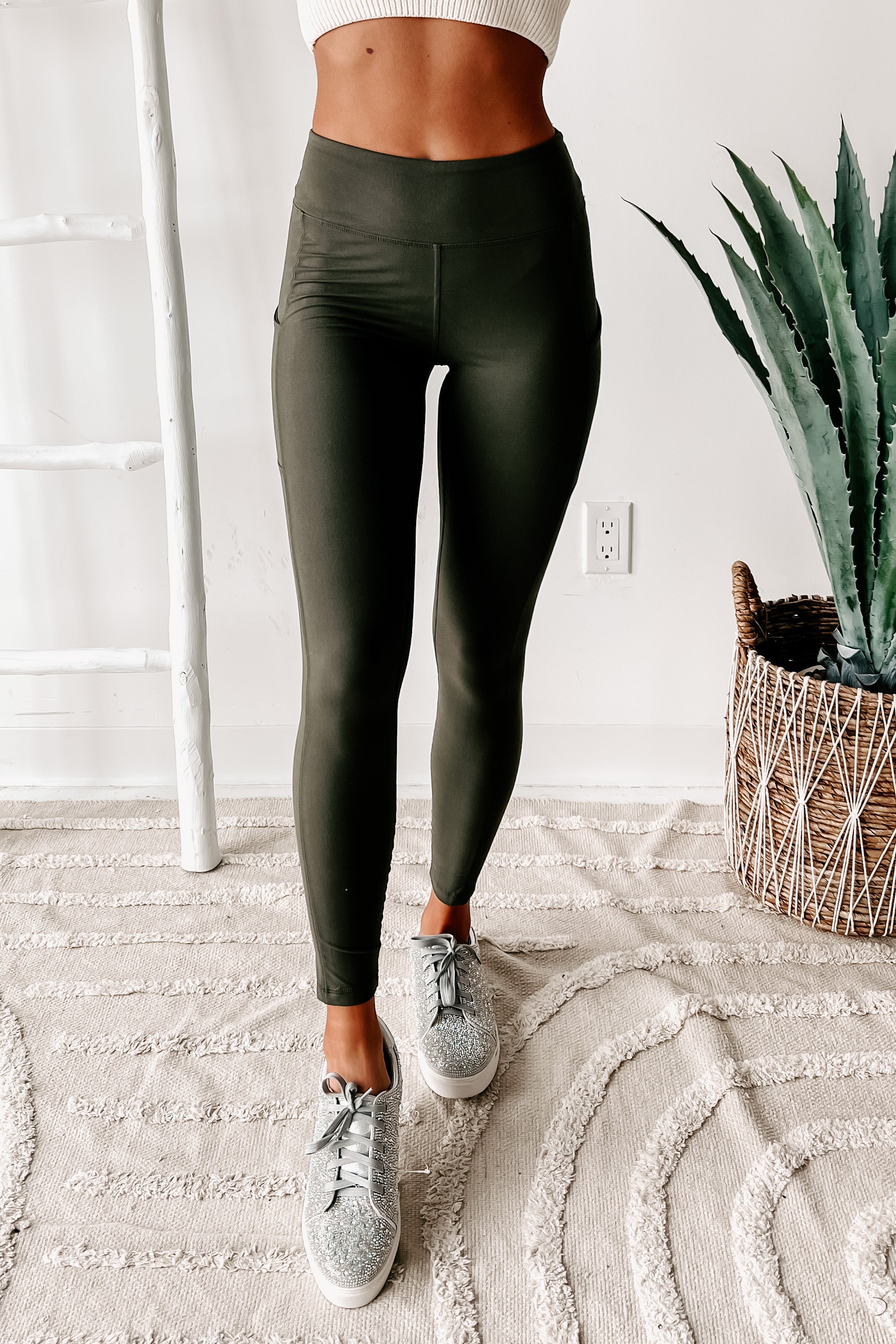 MVP Moves Buttery Soft Thigh Pocket Leggings (Olive)-The Formal Wear