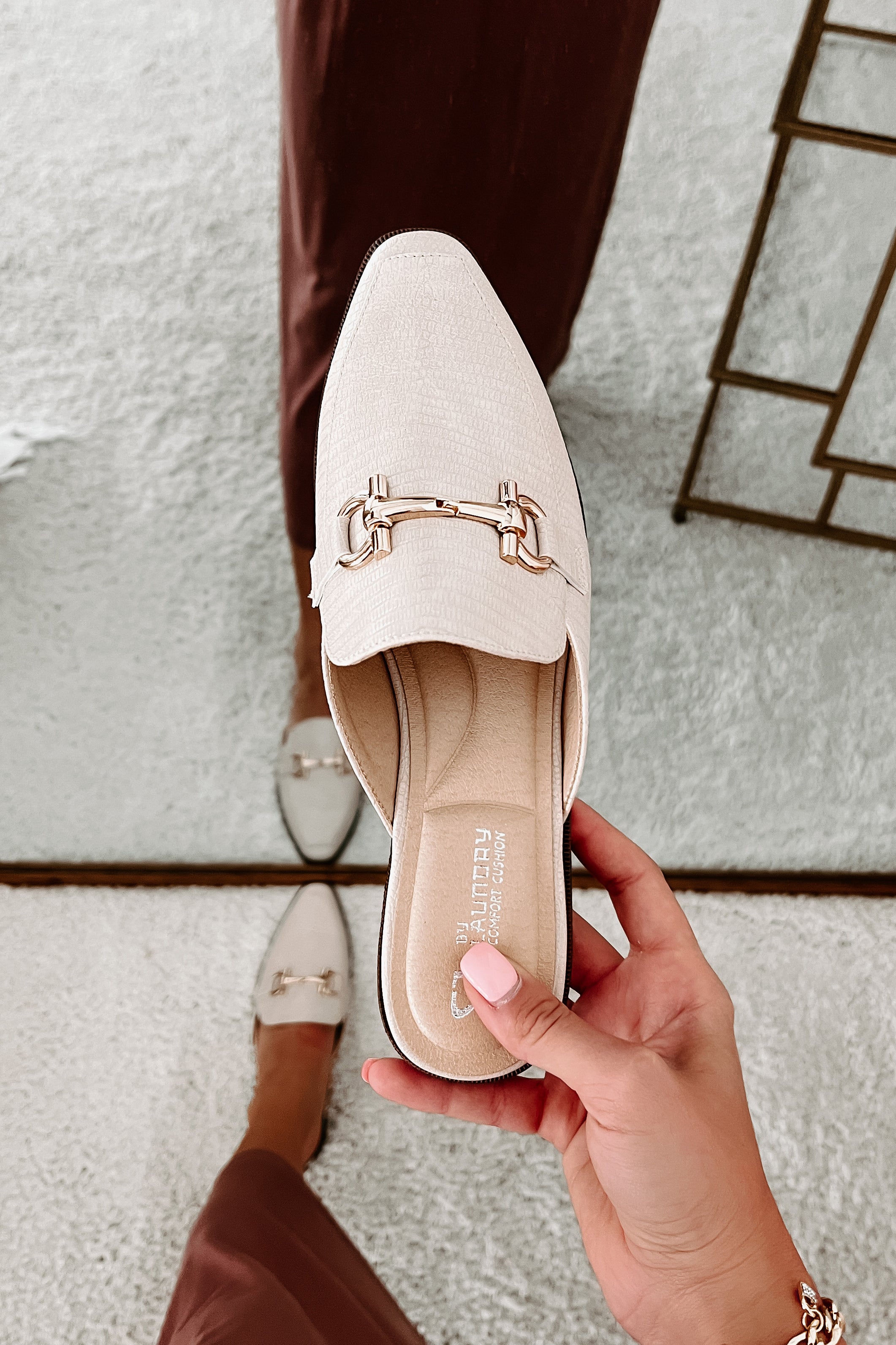 Proving My Point Pointed Toe Backless Loafers (Lizard Cream)-The Formal Wear