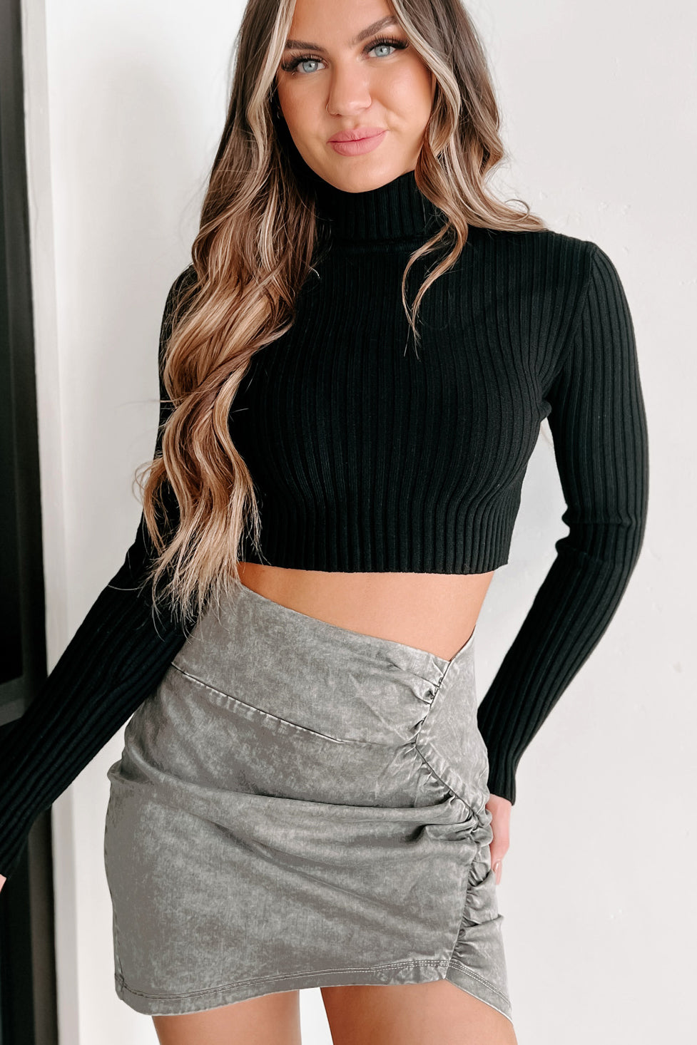 Holiday Steal- Keeping Cozy Ribbed Turtleneck (Black)-The Formal Wear