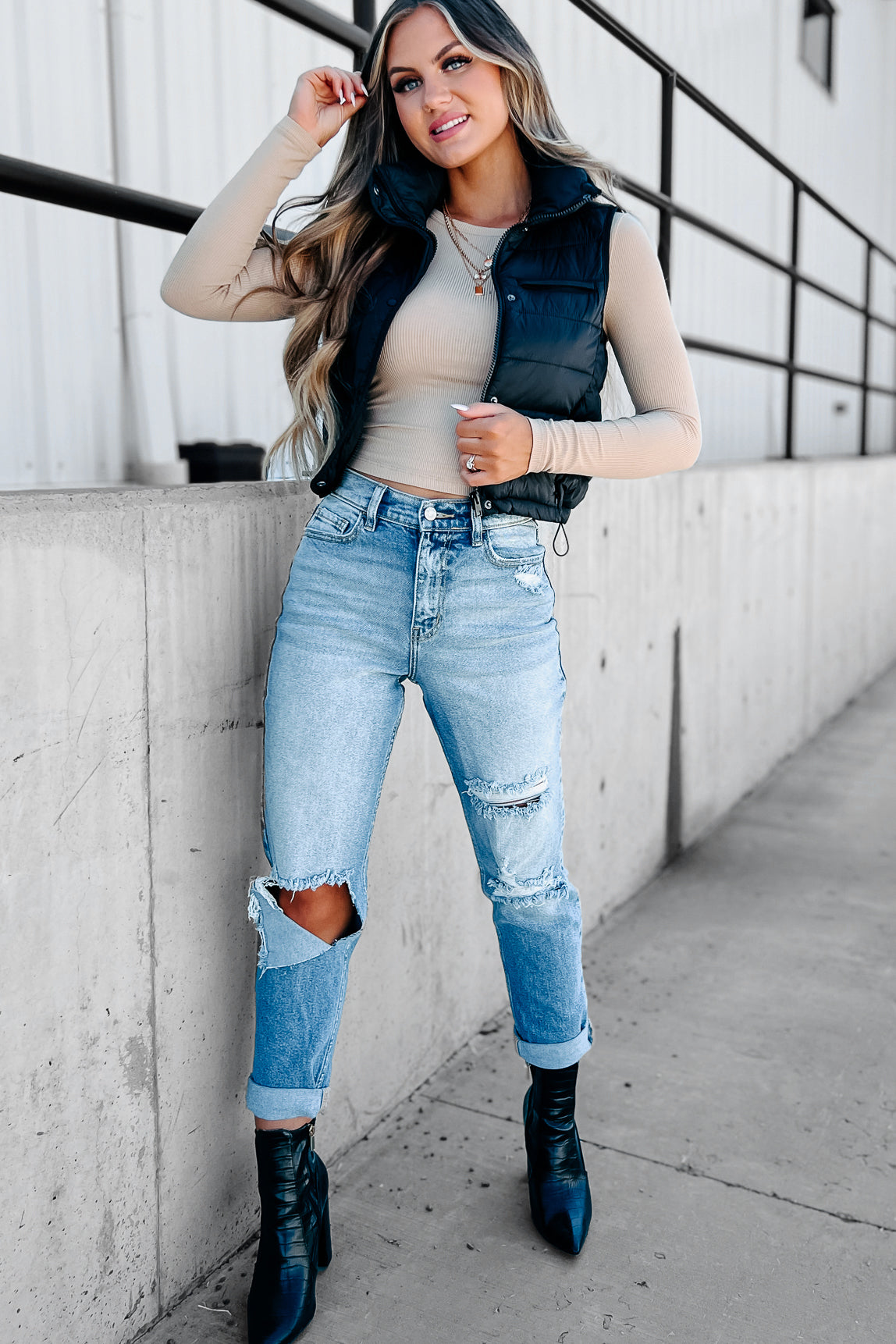 Northern Winds Puffer Vest (Black)-The Formal Wear