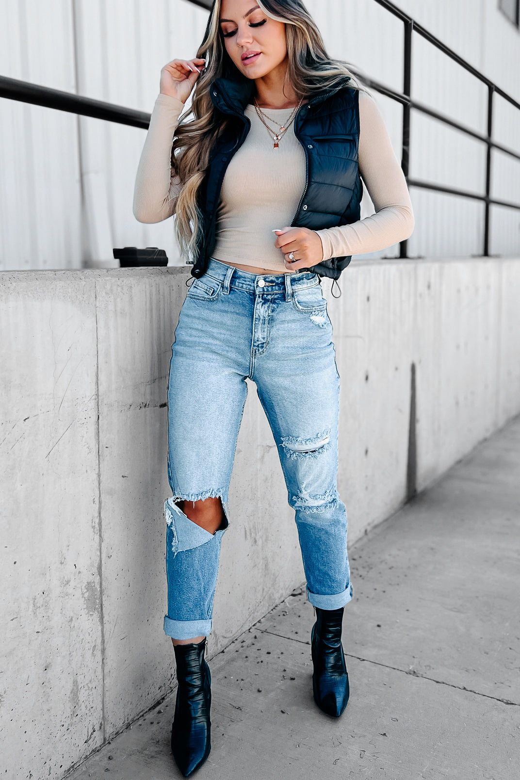 Northern Winds Puffer Vest (Black)-The Formal Wear