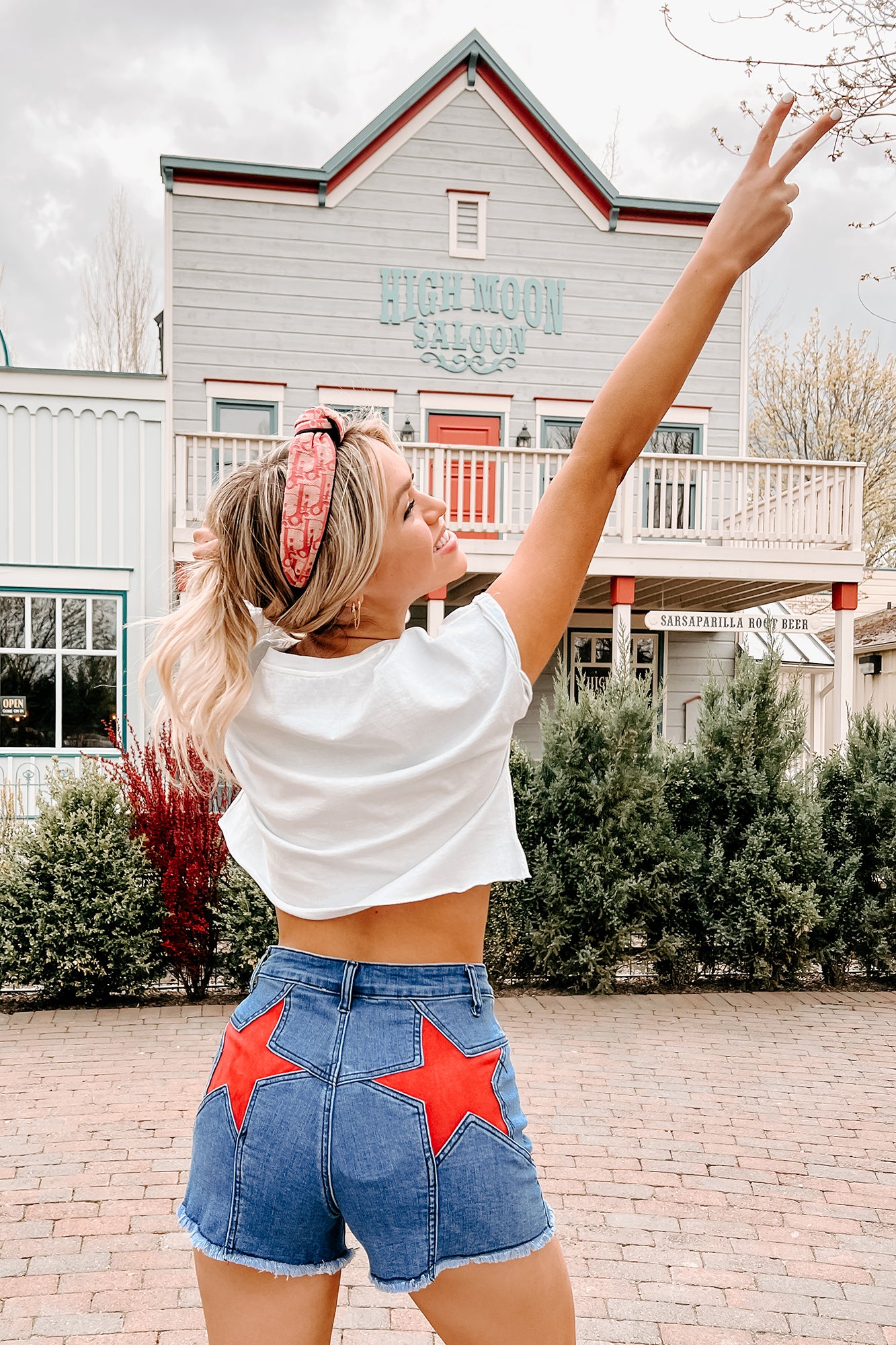 Act Confident Star Detailed Denim Shorts (Mid-Tone Denim/Red)-The Formal Wear