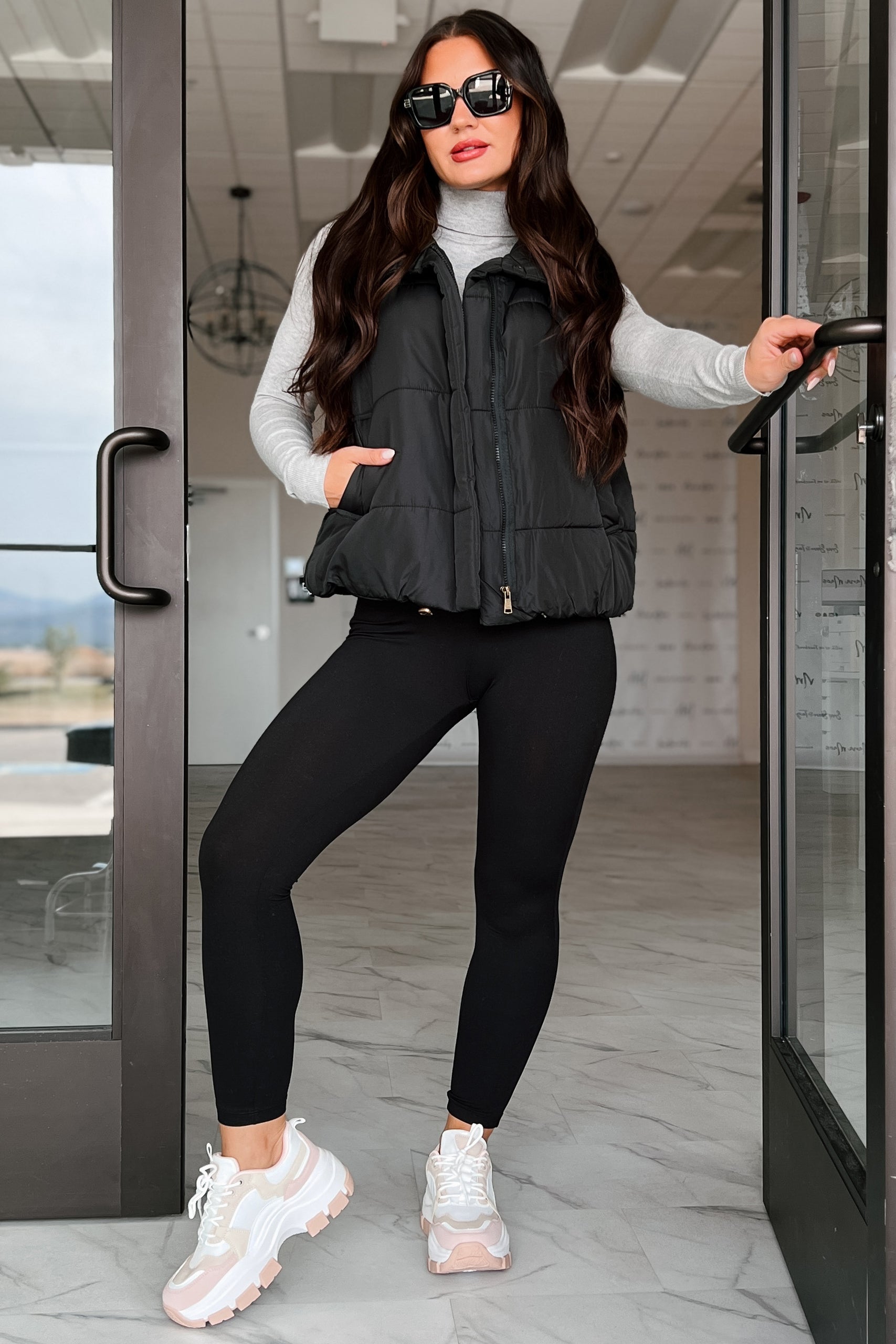 City Tours Puffer Vest (Black)-The Formal Wear