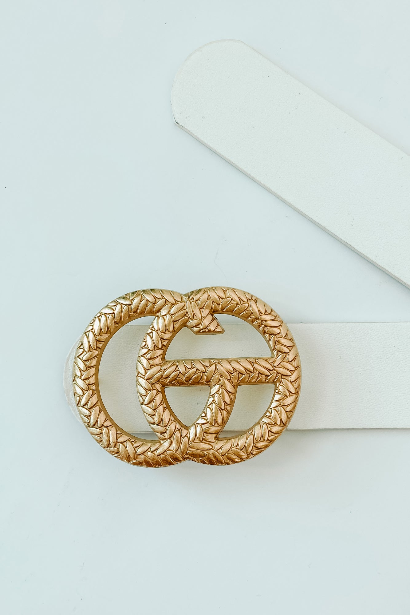 Perfect Simplicity Faux Leather Textured Buckle Belt (White)-The Formal Wear