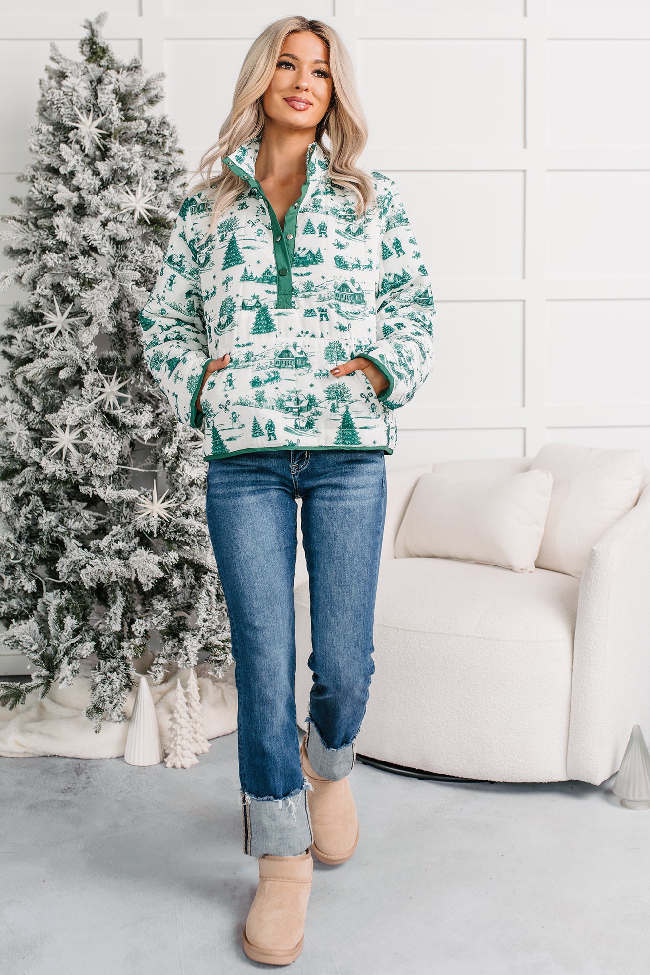 Silver Eve Christmas Print Puffer Pullover (Hunter Green)-The Formal Wear