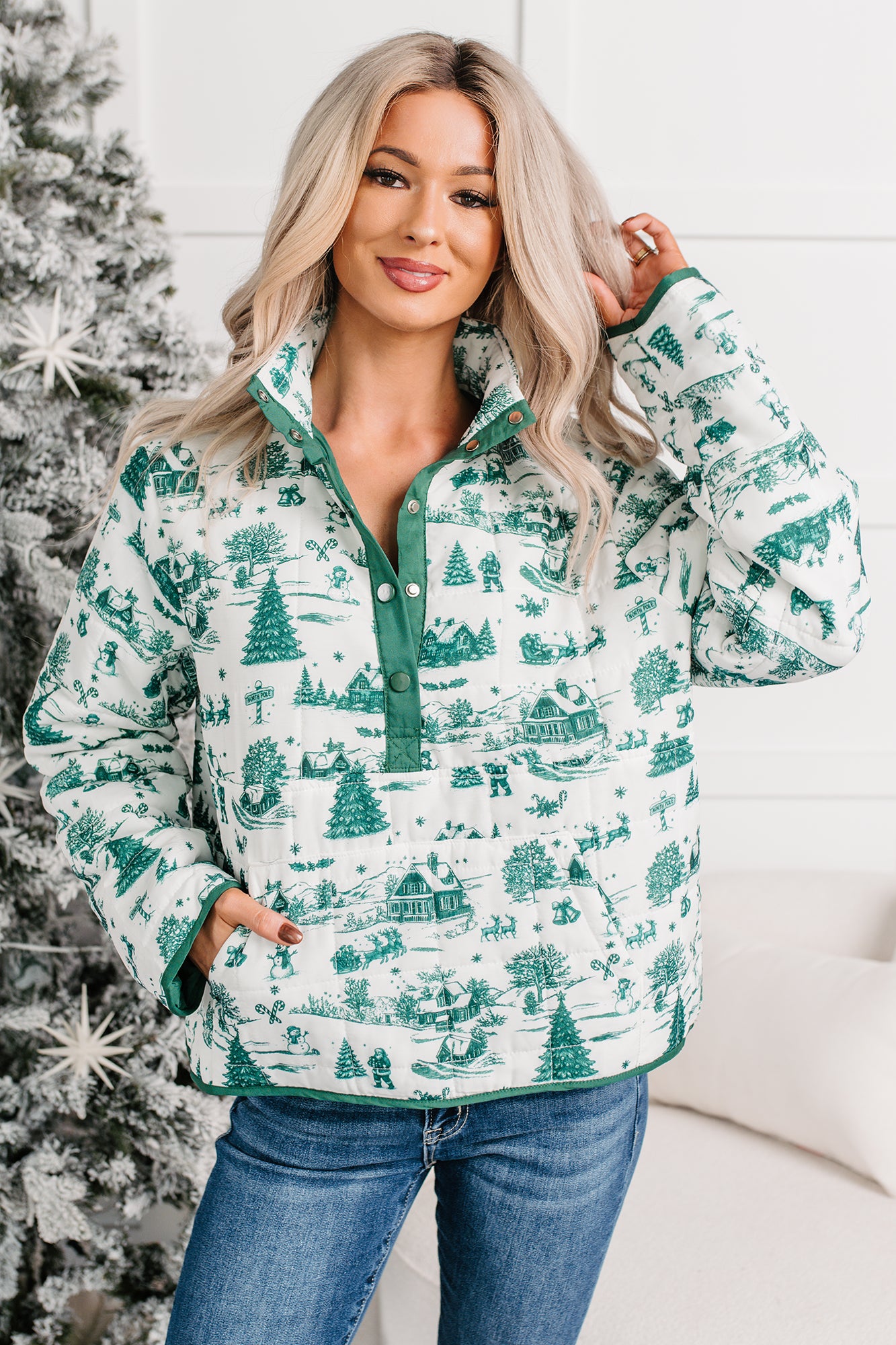 Silver Eve Christmas Print Puffer Pullover (Hunter Green)-The Formal Wear