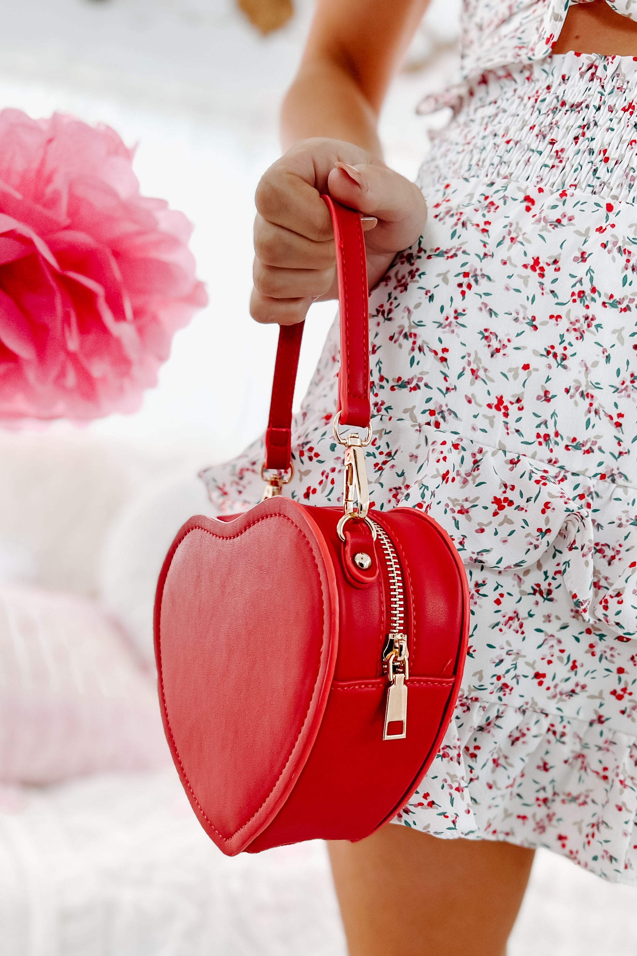 Holder Of Hearts Faux Leather Heart Shaped Purse (Red)-The Formal Wear