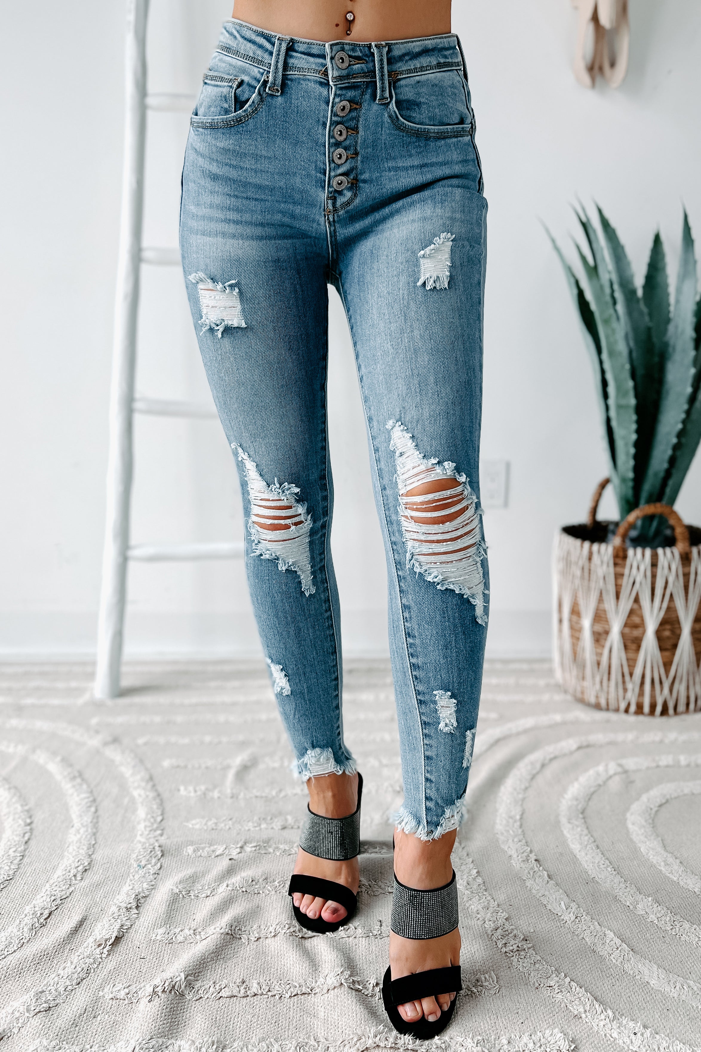 She's Bad High Rise Button-Fly Distressed Skinny Jeans (Light)-The Formal Wear