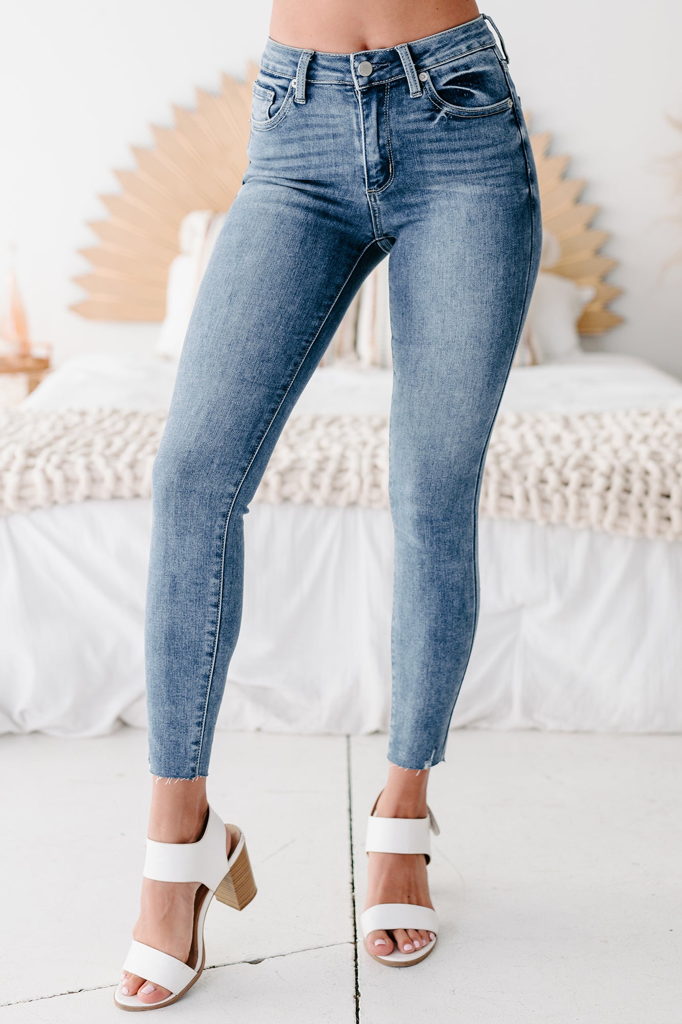 Sora Just Panmaco Mid-Rise Raw Hem Skinny Jeans (Medium Denim)-The Formal Wear