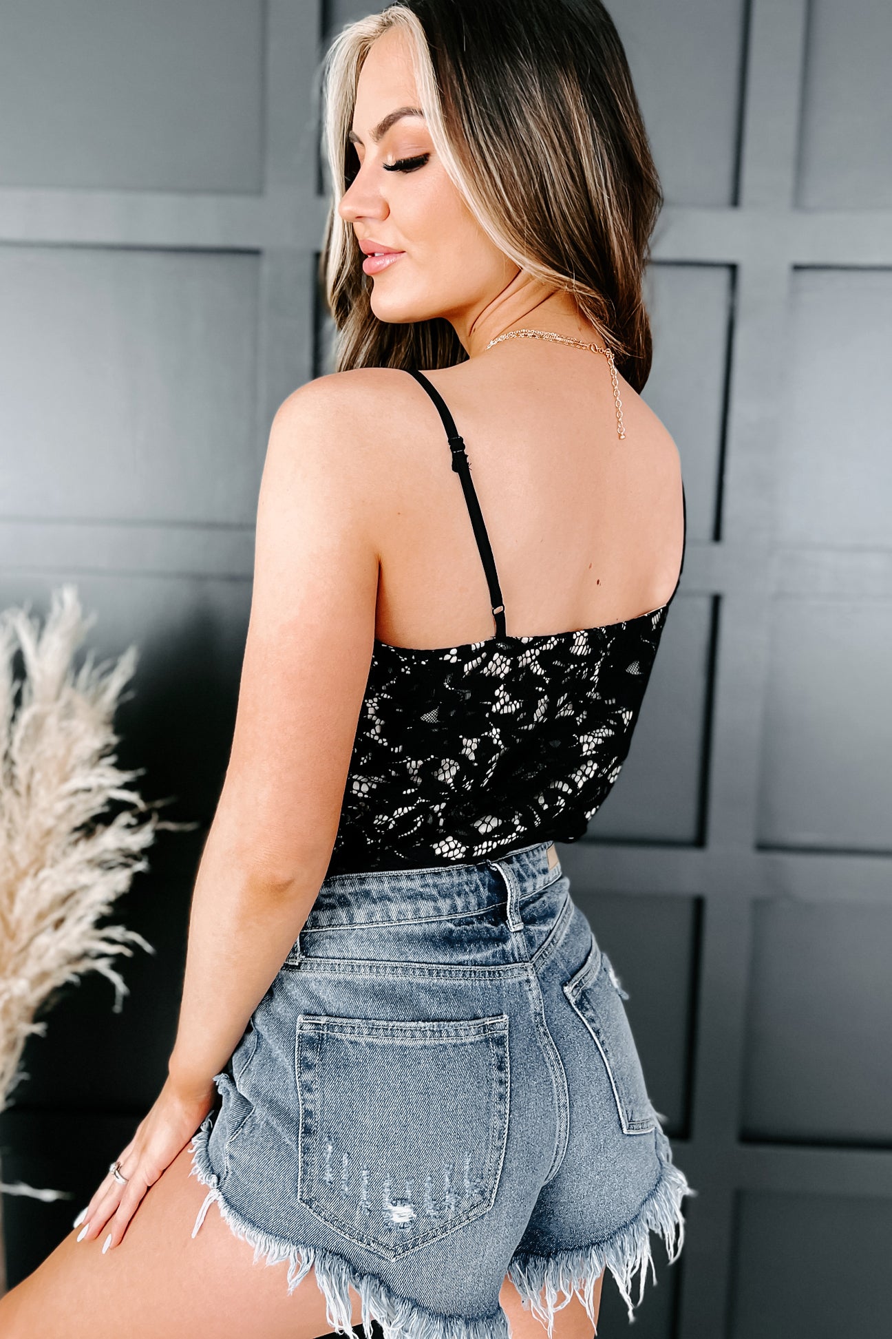 Chasing Perfection Scalloped Lace Bodysuit (Black)-The Formal Wear