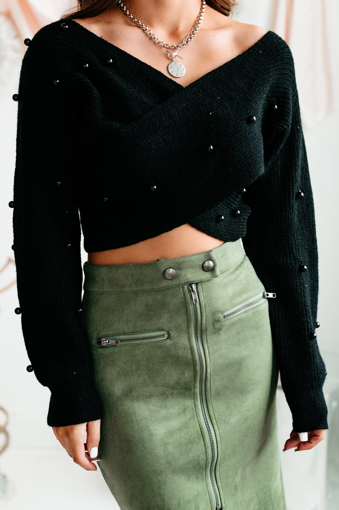 Pearl Next Door Cropped Pearl Embellished Sweater (Black)-The Formal Wear