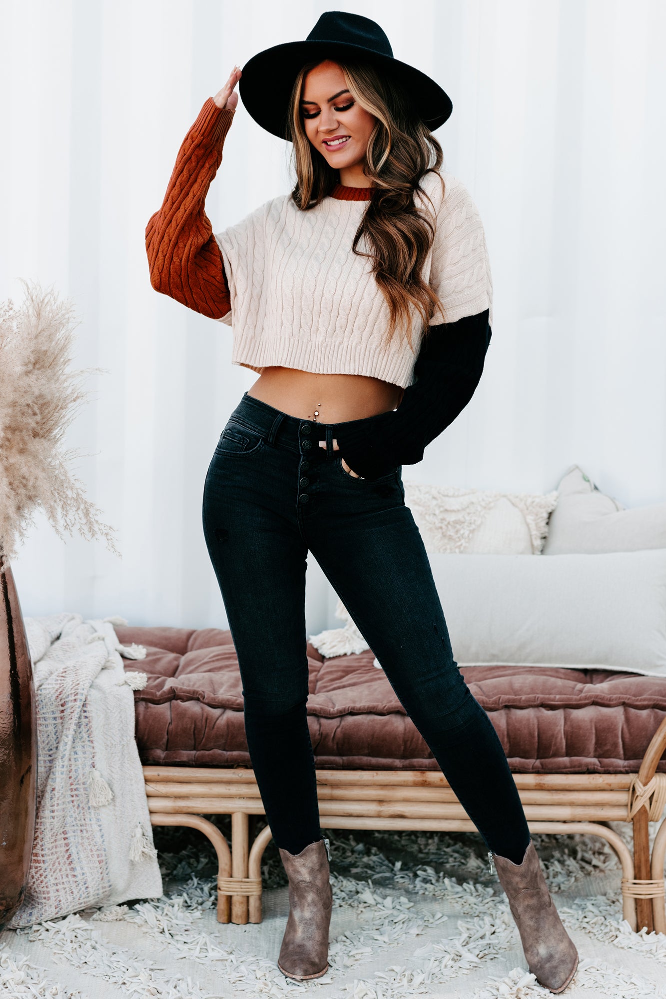 New Premonitions Cropped Cable Knit Sweater (Ivory/Rust/Black)-The Formal Wear