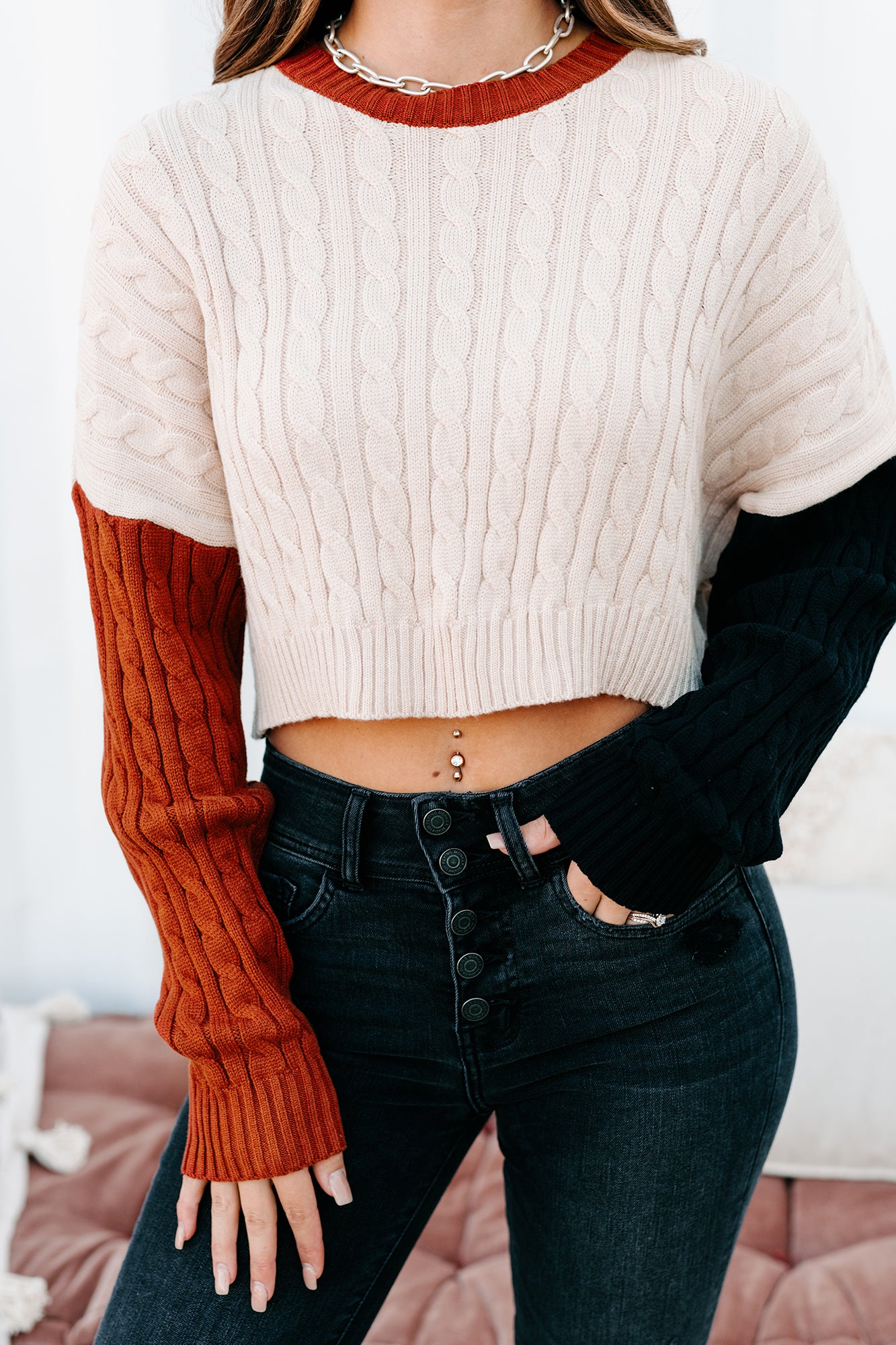 New Premonitions Cropped Cable Knit Sweater (Ivory/Rust/Black)-The Formal Wear