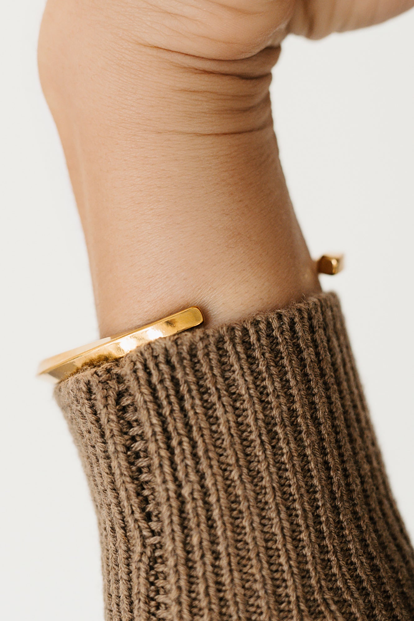 Brilliantly You Twist Cuff Bracelet (Gold)-The Formal Wear