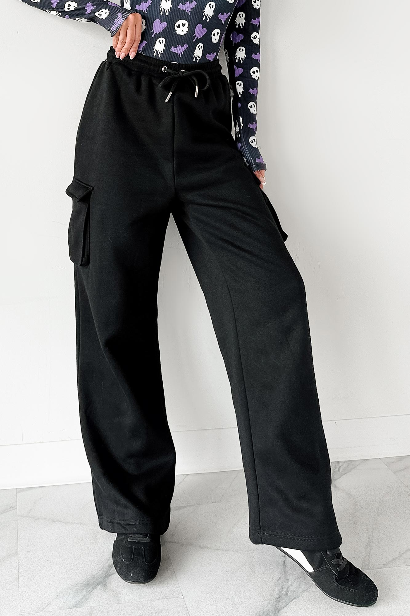 Daily Pause Wide Leg Cargo Sweatpants (Black)-The Formal Wear