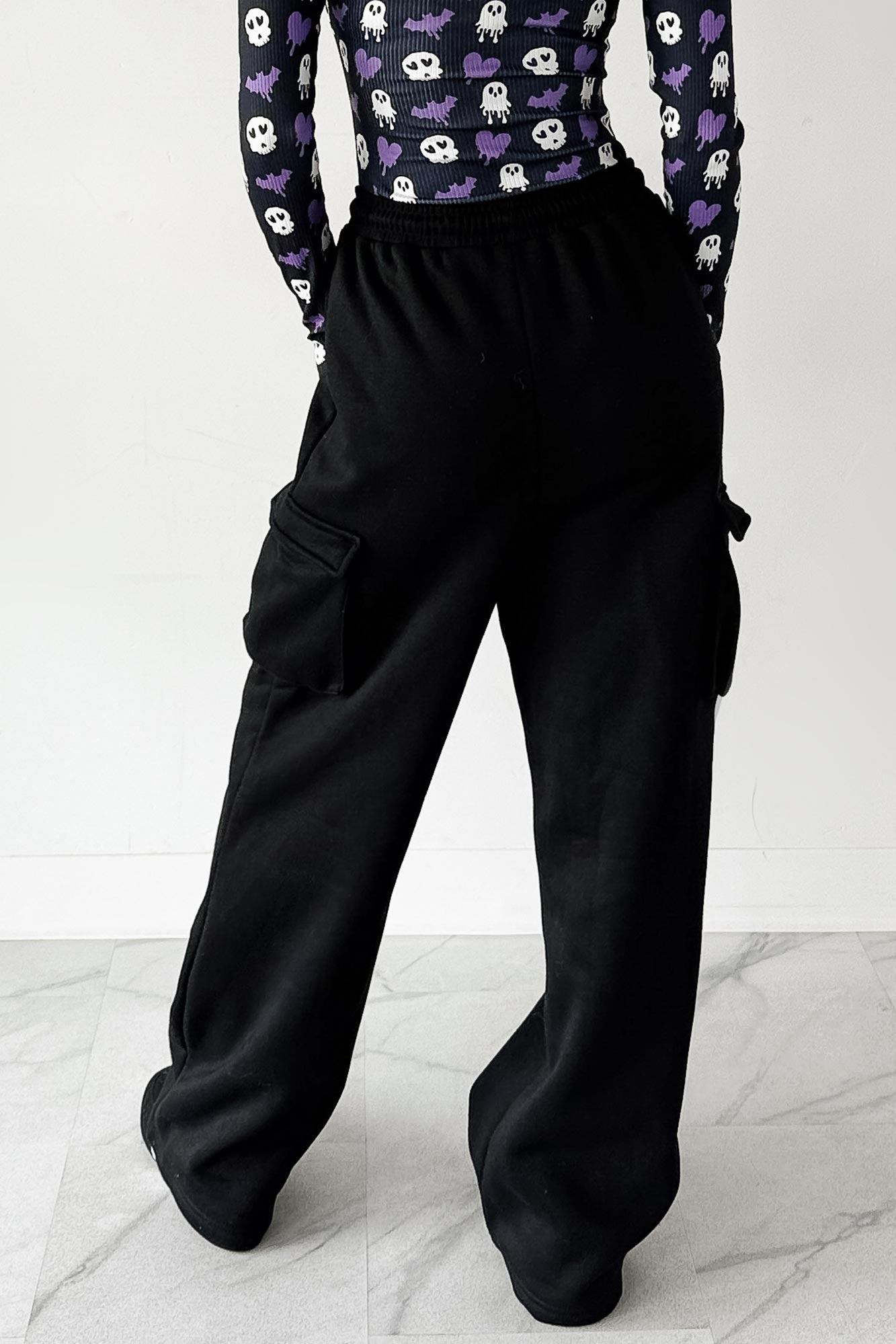 Daily Pause Wide Leg Cargo Sweatpants (Black)-The Formal Wear