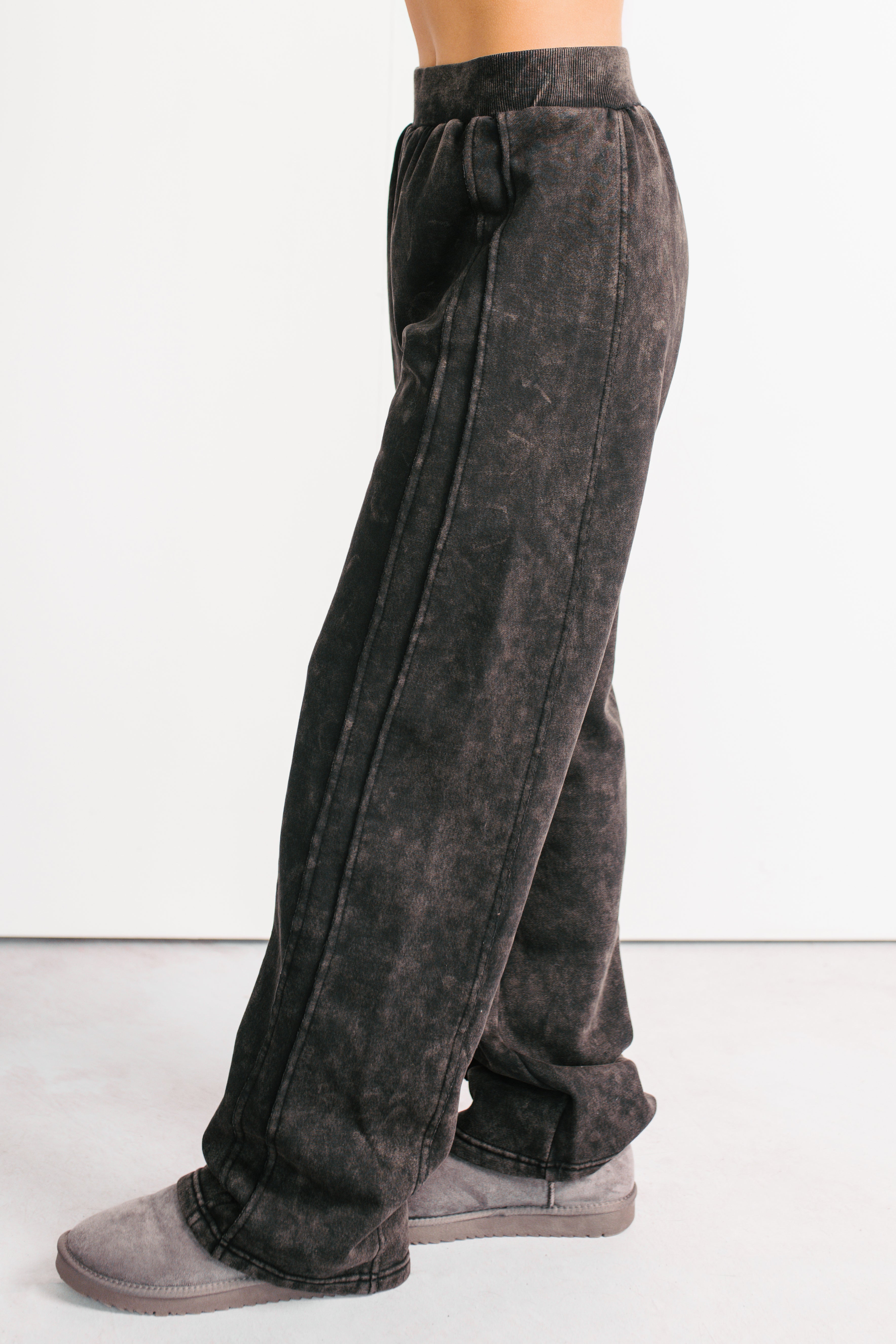 Moments Of Coziness Mineral Wash Lounge Set (Black)-The Formal Wear