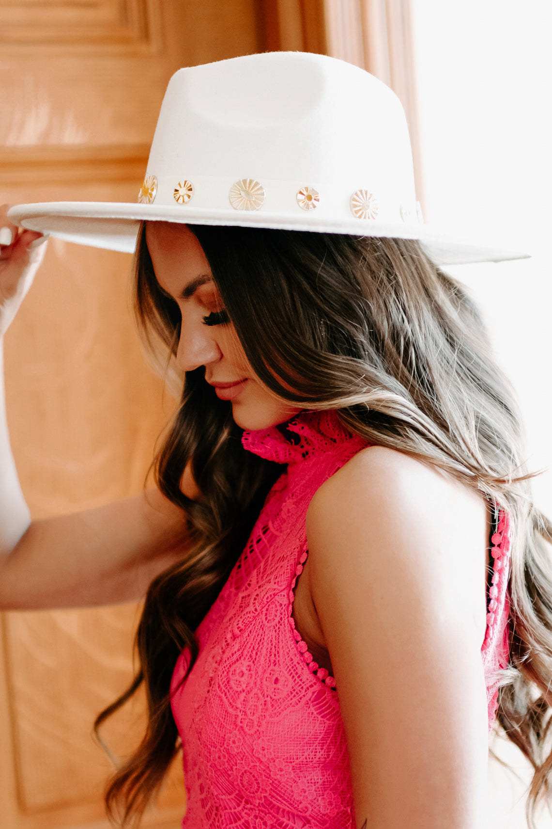 At A Crossroads Coin Disc Wide Brim Hat (Ivory)-The Formal Wear