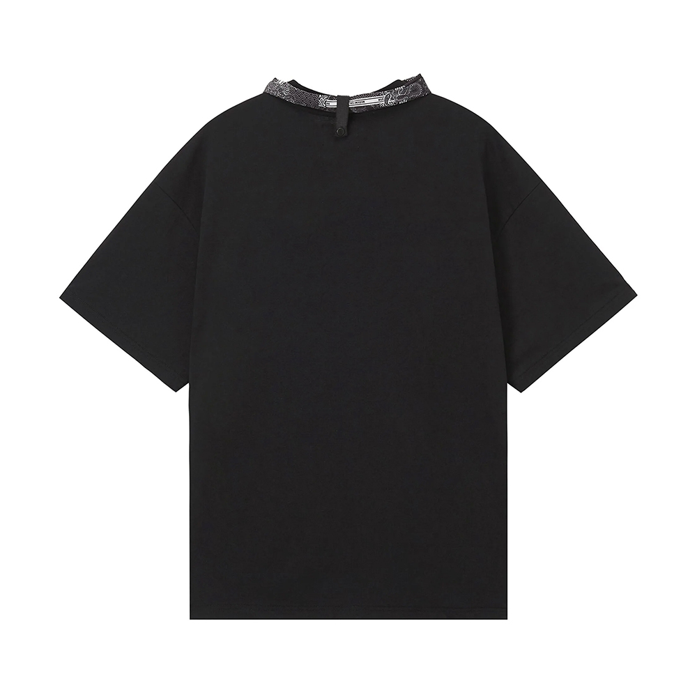 Street-Ready Graphic T-Shirt with Scarf Accent – Trendy Oversized Tee