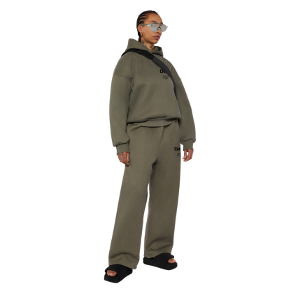 Olive Green Streetwear Tracksuit – Relaxed Fit Hoodie & Wide-Leg Sweatpants, Customizable