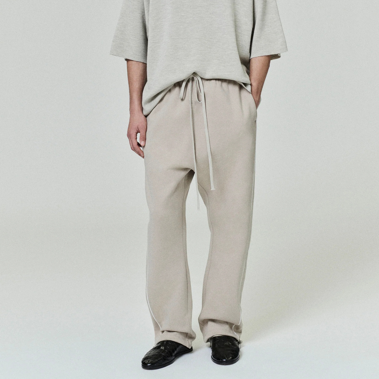 Premium Custom Streetwear Sweatpants – Relaxed Fit & Logo Ready